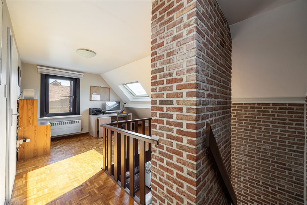 Instapklare woning in een zeer rustige wijk! foto 13