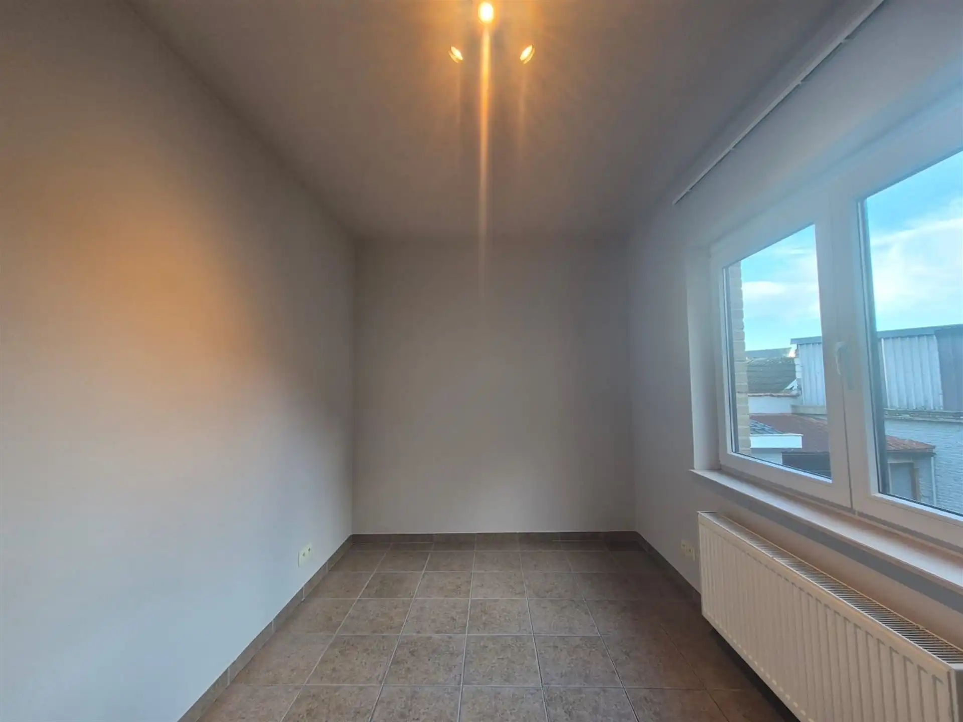 Centraal gelegen 2-slaapkamer appartement.   foto 16