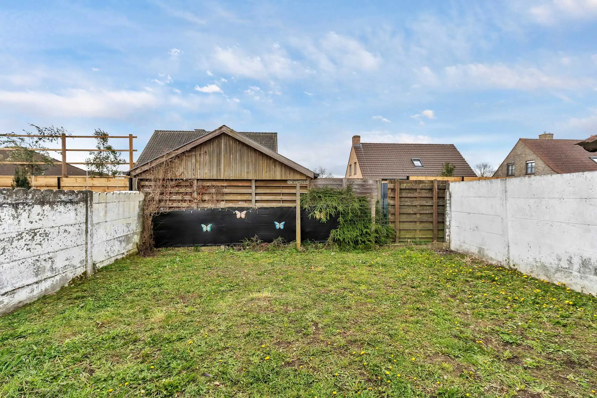 Te renoveren halfopen woning met veel potentieel foto 14