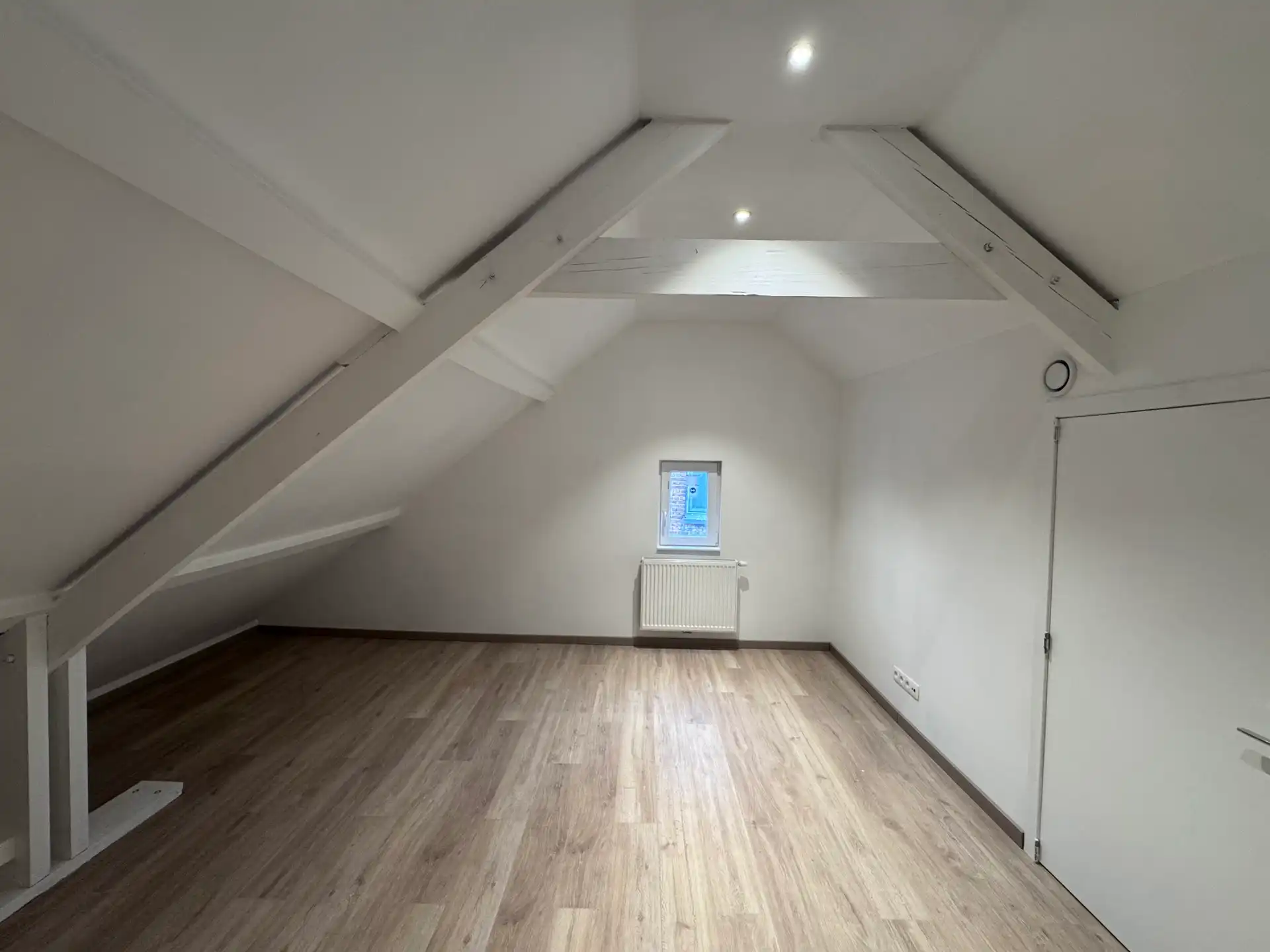 Ruime gezinswoning met 4 slaapkamers foto 11