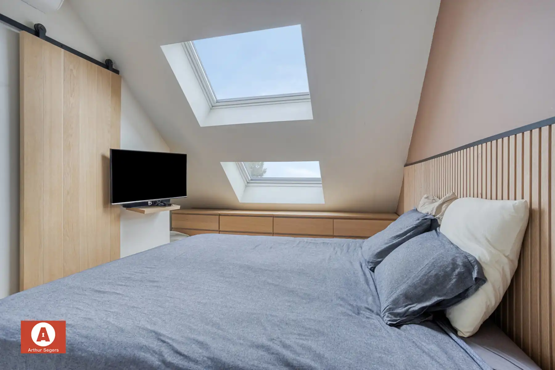 Energiezuinige gezinswoning mét atelier (40 m²) in Peizegem. foto 24