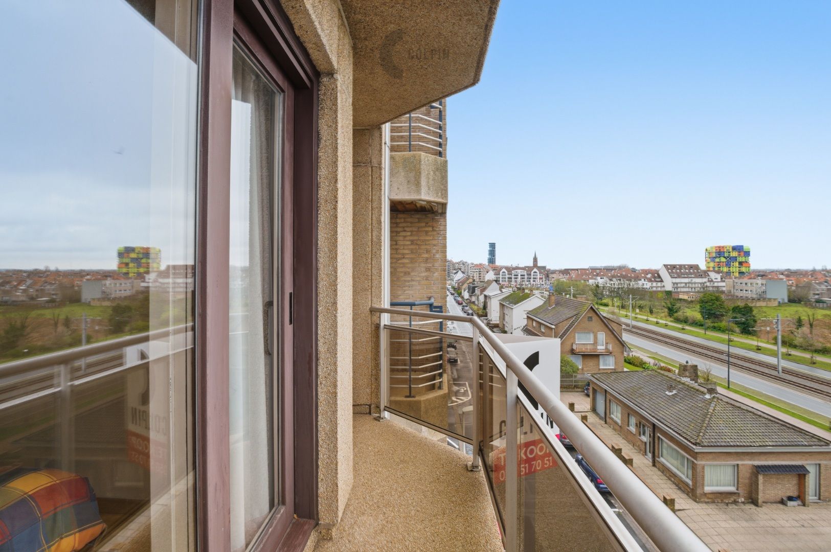 Uniek appartement met frontaal zeezicht én panoramisch uitzicht over “De Baai van Heist” foto 13