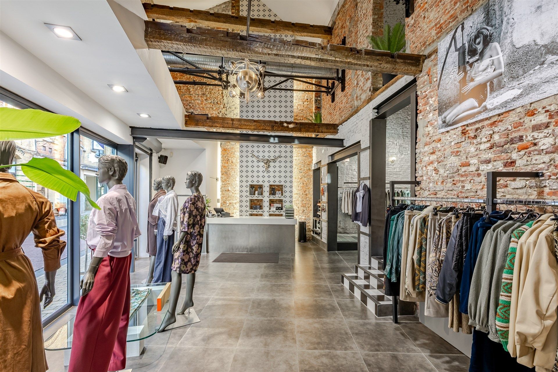 Prachtig winkelpand met duplex op groot perceel foto 4