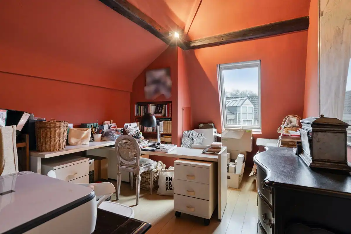 Karaktervol appartement te koop met mezzanine in Brugge foto 9