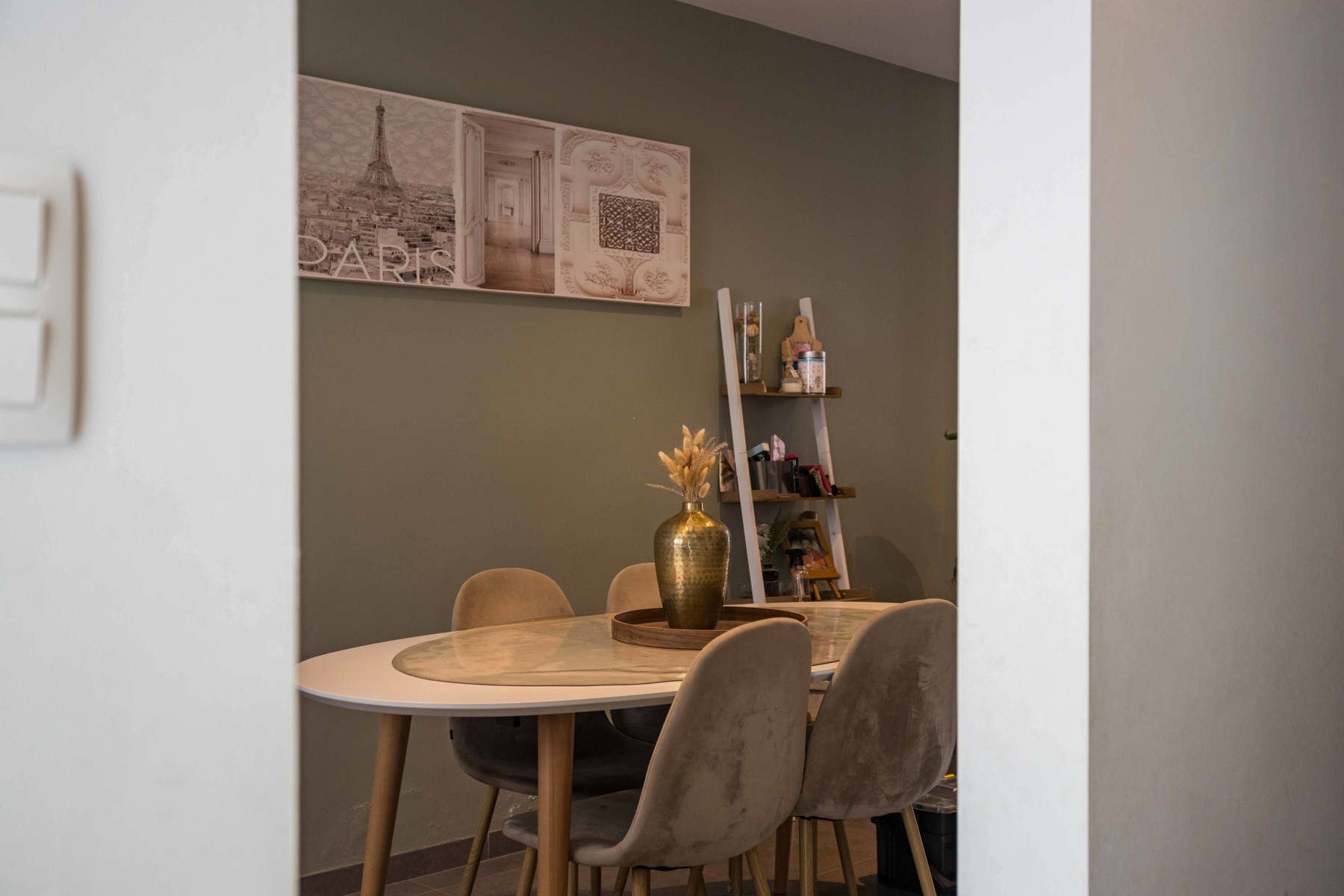 Instapklare woning in het centrum van Aalst! foto 3