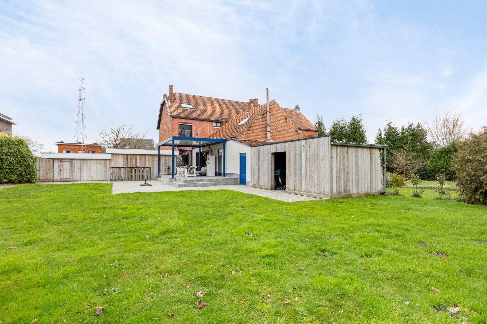 Ruim ingedeelde woning met 4 slpks op een mooi perceel van 21 are met achterliggend groen. foto 30