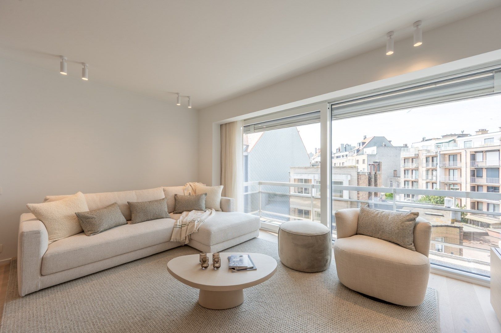Subliem gerenoveerd appartement met 3 slpks. op topligging foto 5