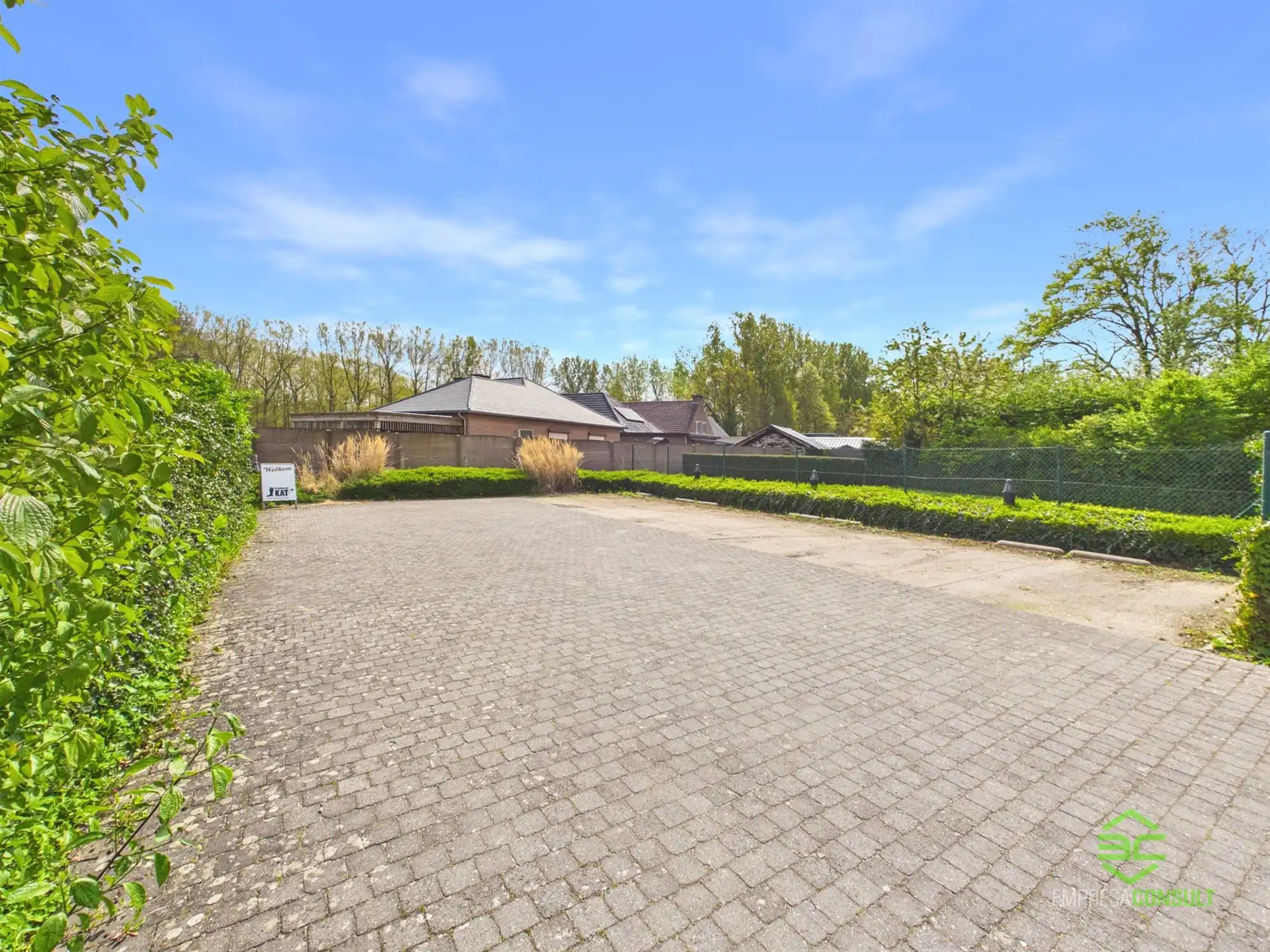 Handelsruimte van 125m² aan doorgaande weg in Budingen! foto 5