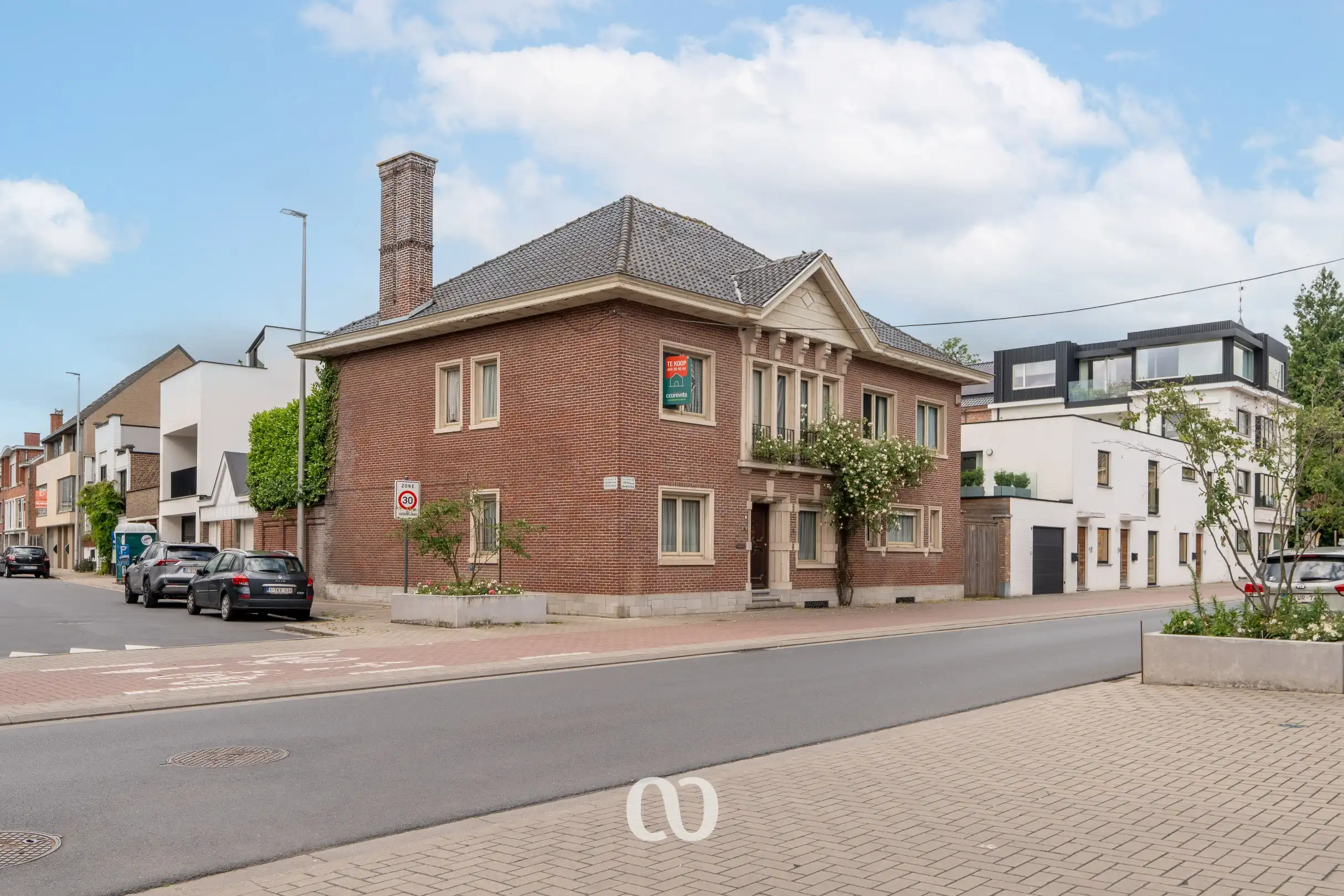 Karaktervolle herenwoning met 6 slaapkamers en stadstuin in centrum Oudenaarde foto 2
