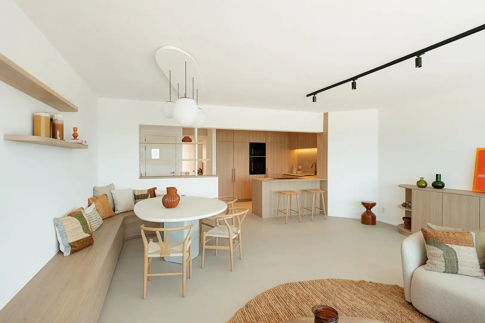 Prachtig gerenoveerd appartement met frontaal zeezicht, tussen het Lichttorenplein en het Albertplein. foto 16