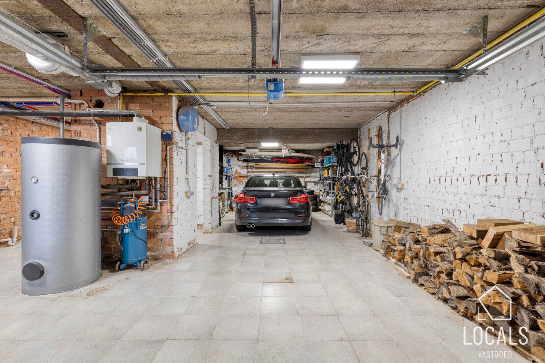 Halfopen bebouwing in het pitoreske Pollare foto 21