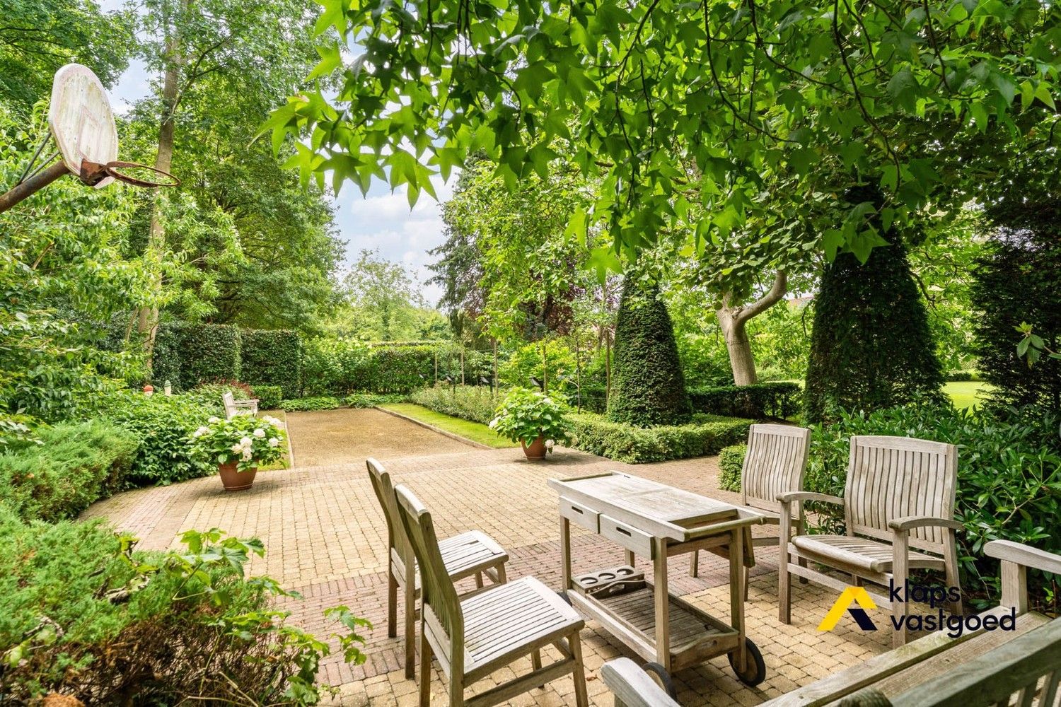 WONING MET PRAKTIJKRUIMTE EN PARKTUIN OP 21 ARE foto 8