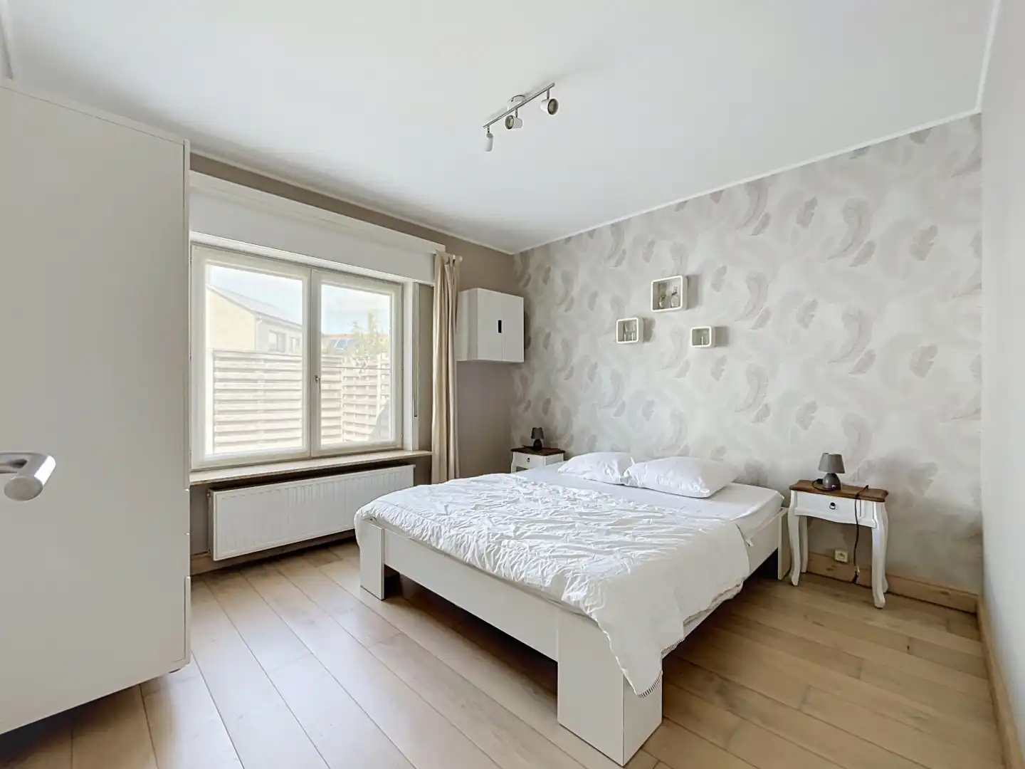 Bungalow woning met 3 slaapkamers, garage en tuin te Oostduinkerke – ideale gezinswoning in rustige omgeving! foto 6