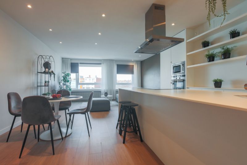 instapklaar, centraal gelegen 2- slaapkamer appartement met terrasje en kelder. Energielabel B, Elektr. goedgekeurd... foto 2