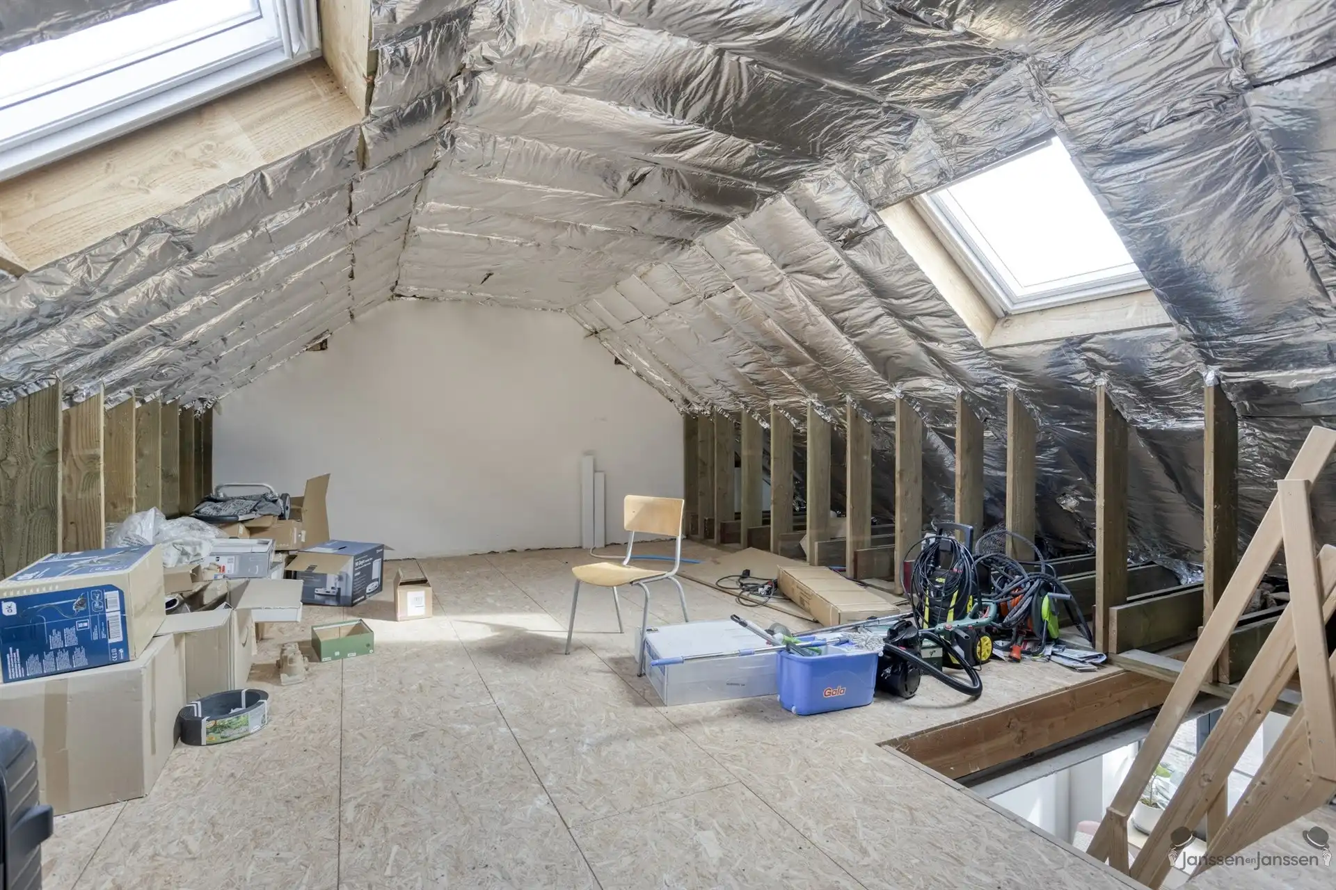 Gerenoveerde energiezuinige woning in het landelijke Budingen foto 19