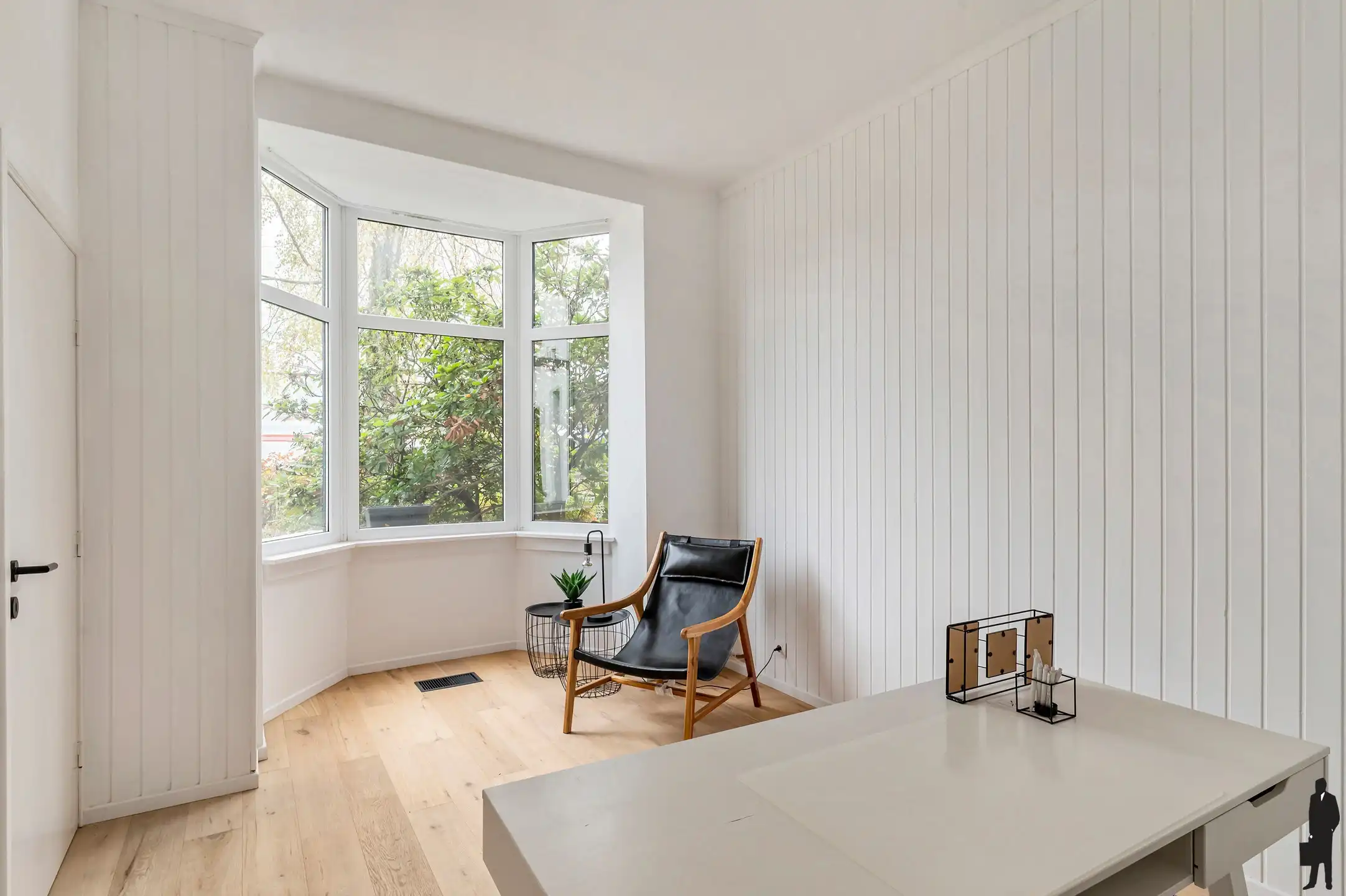 Gerenoveerde woning op ca. 520m2 met 3 slaapkamers en bureau foto 3