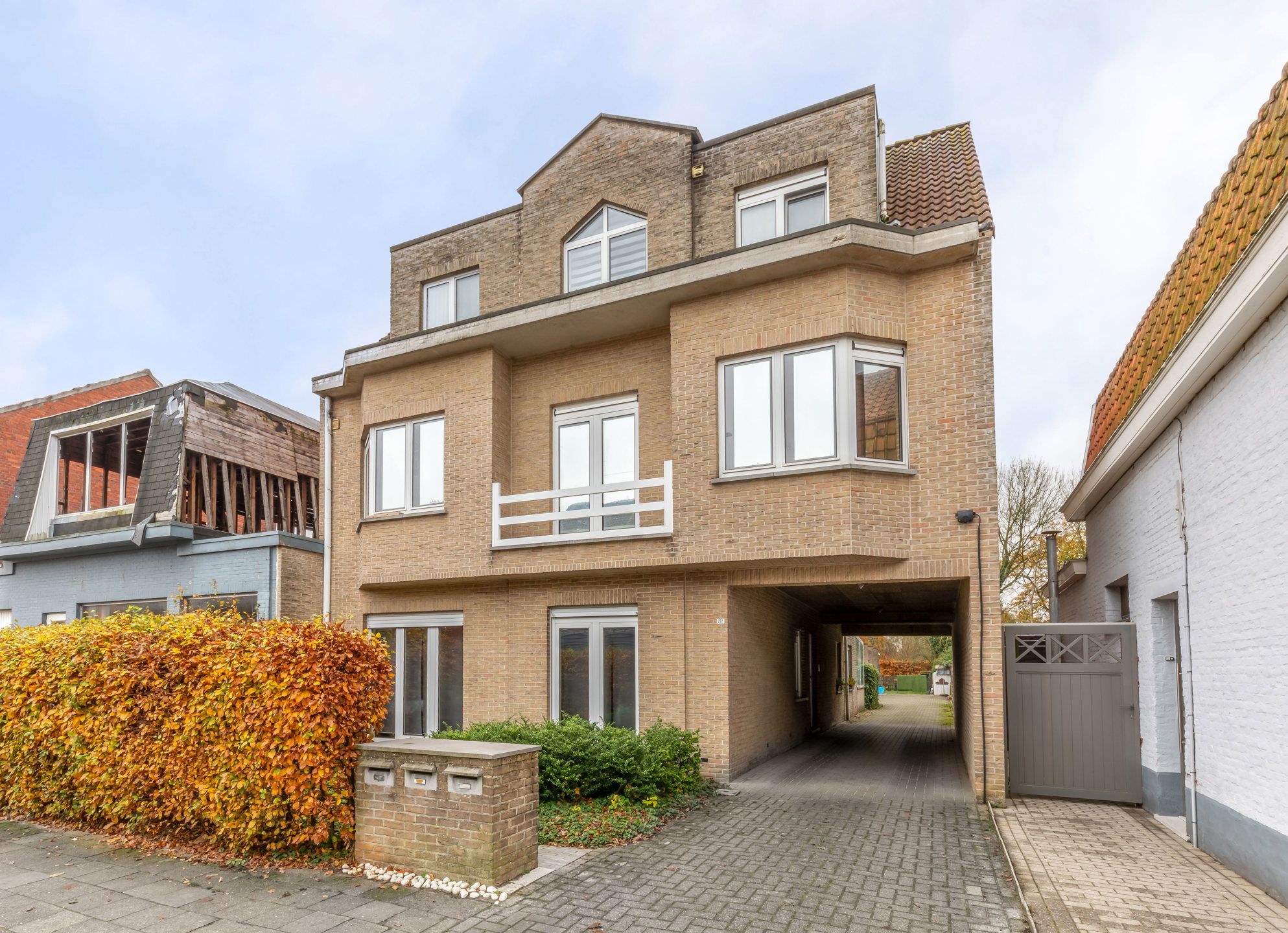 Appartement met terras op bovenste verdieping te Brasschaat foto 2