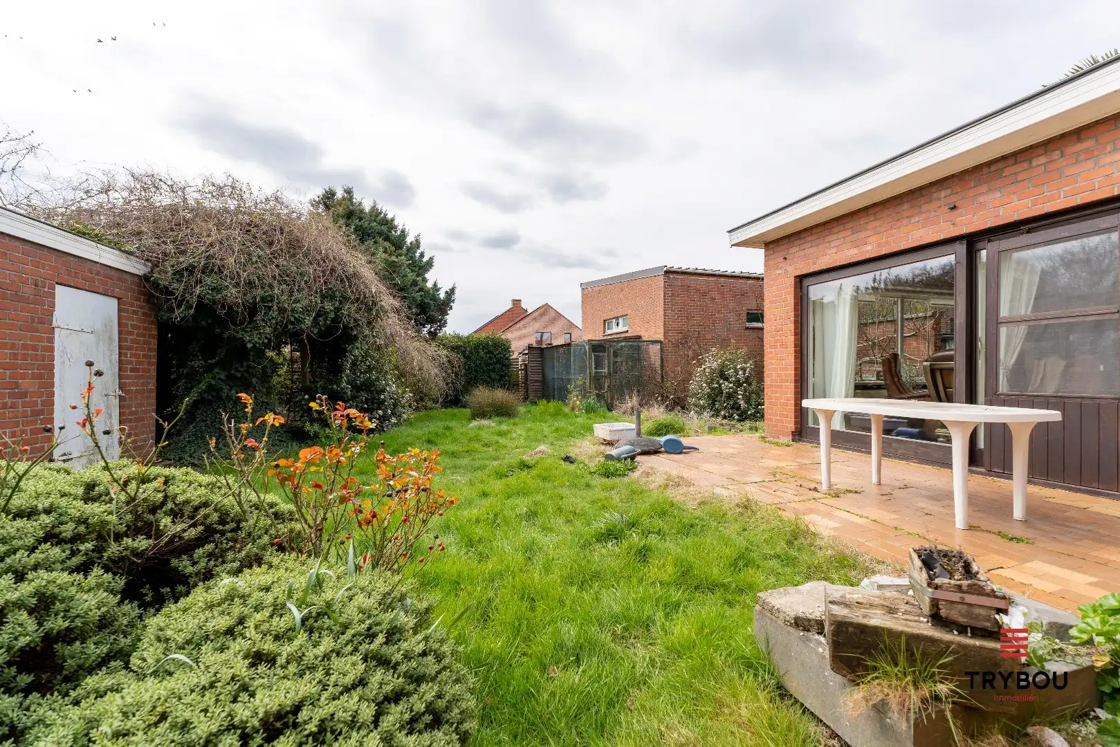 Ruime woning met winkelruimte, loods (optioneel) en garage  foto 26