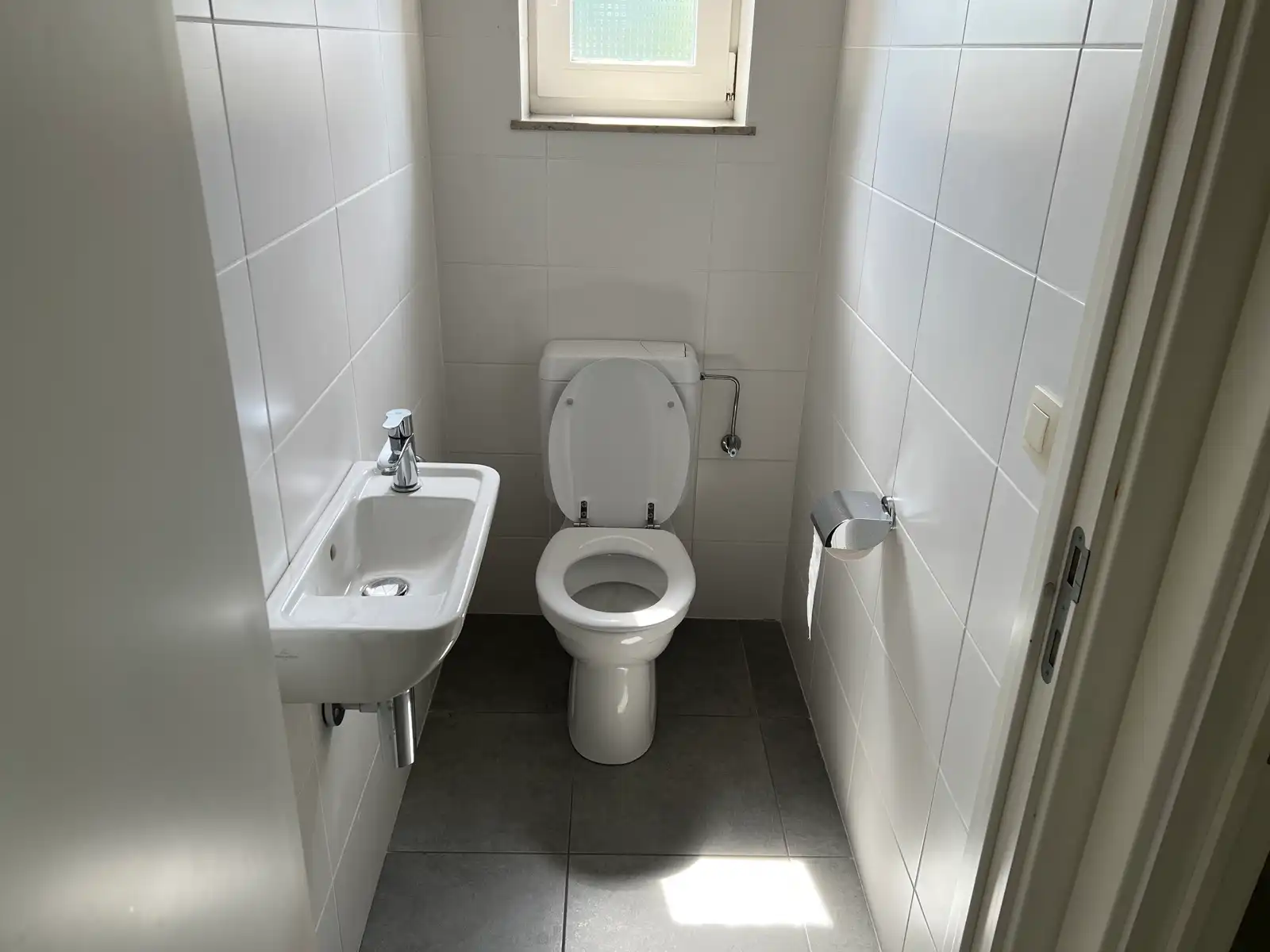 MULTIFUNCTIONELE HANDELSRUIMTE TE HUUR IN DE GEMEENTE ASSE foto 11