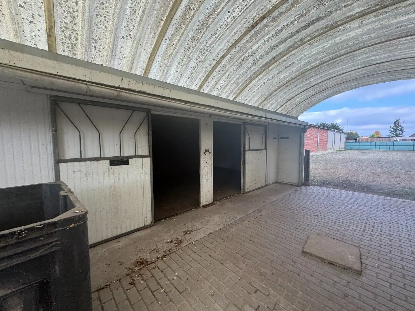 TE HUUR: 5 paardenboxen en uitloopweide (500m²) te Bavikhove foto 7