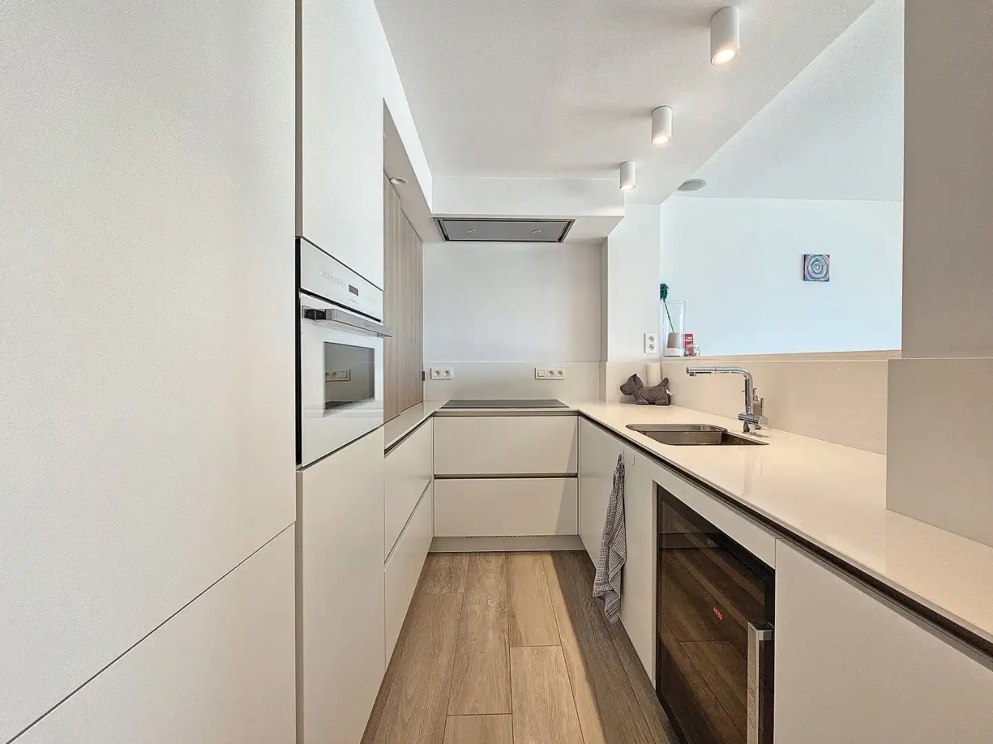 Prachtig gerenoveerd 3  slaapkamer appartement met frontaal zeezicht te Nieuwpoort-Bad foto 5