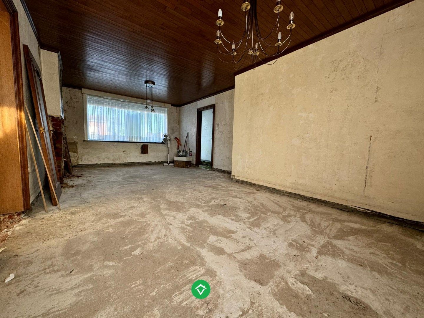 Verder af te werken halfopen bebouwing in Kortemark foto 6
