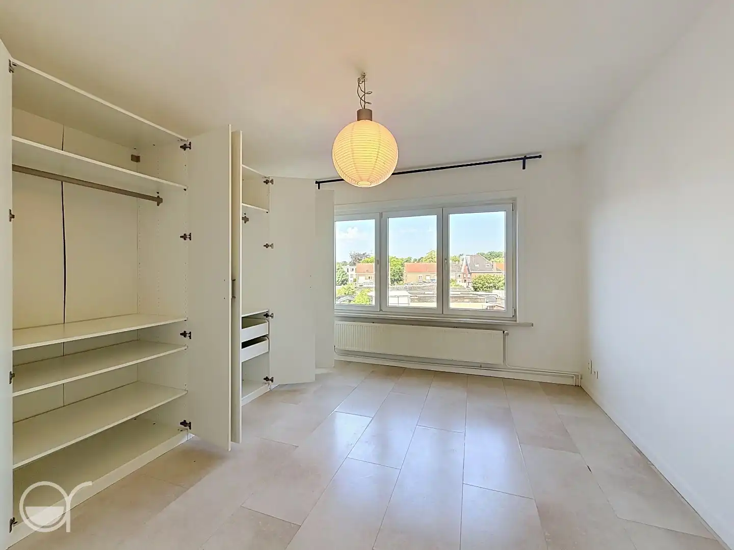Rustig gelegen appartement met één slaapkamer, bureau en garagebox foto 7