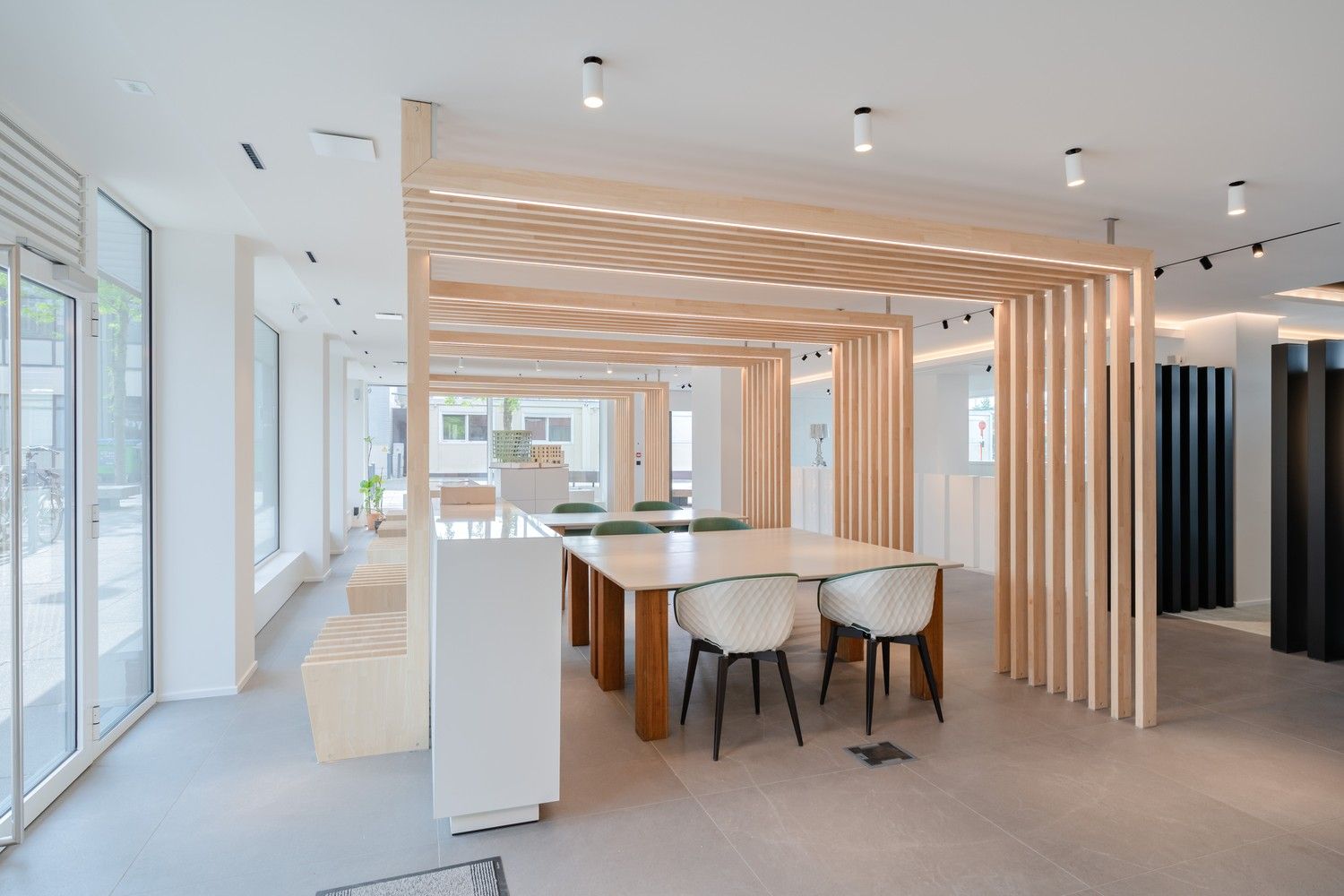 220m² kantoor/showroom foto 13