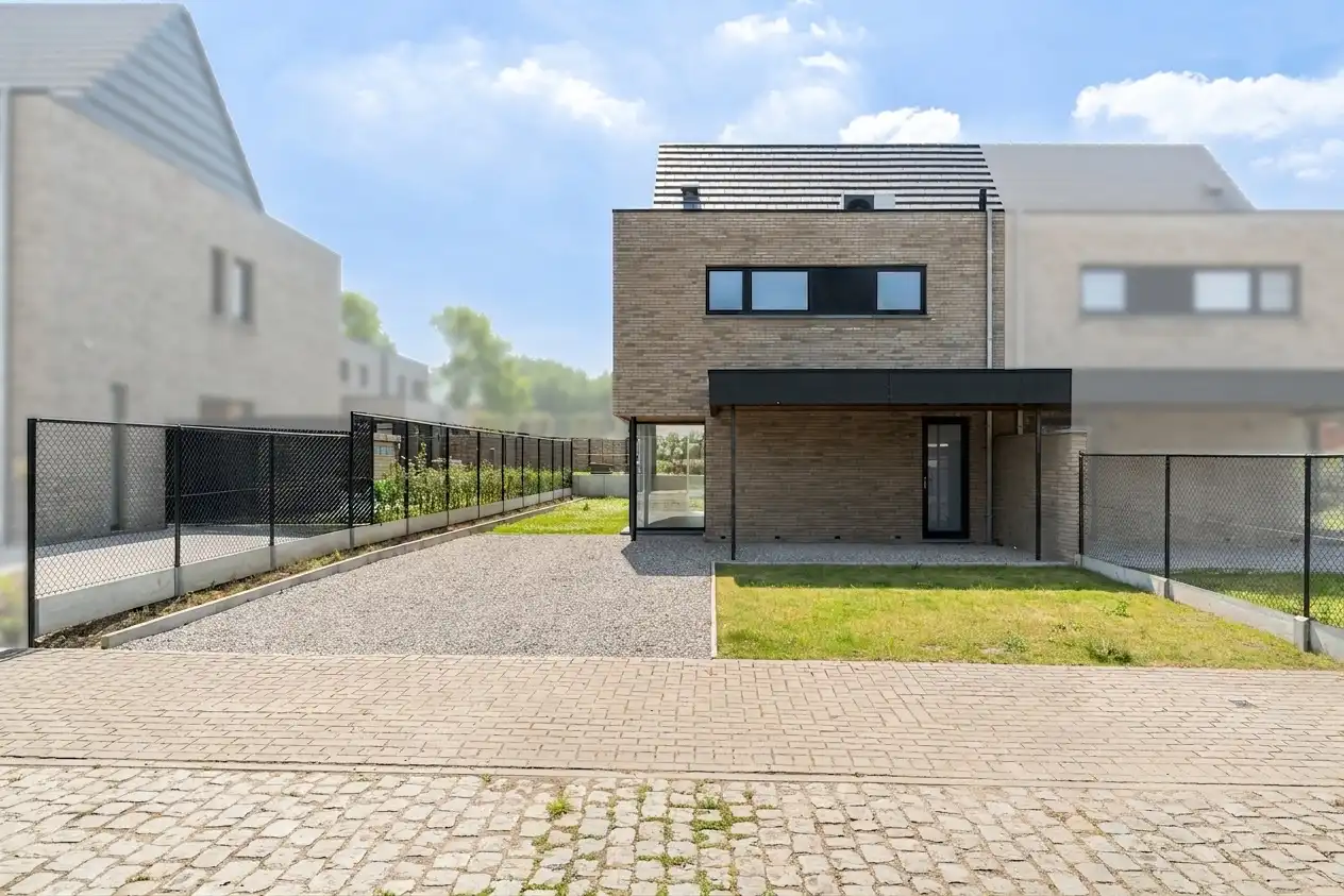 Instapklare nieuwbouwwoning in Serskamp foto {{pictureIndex}}