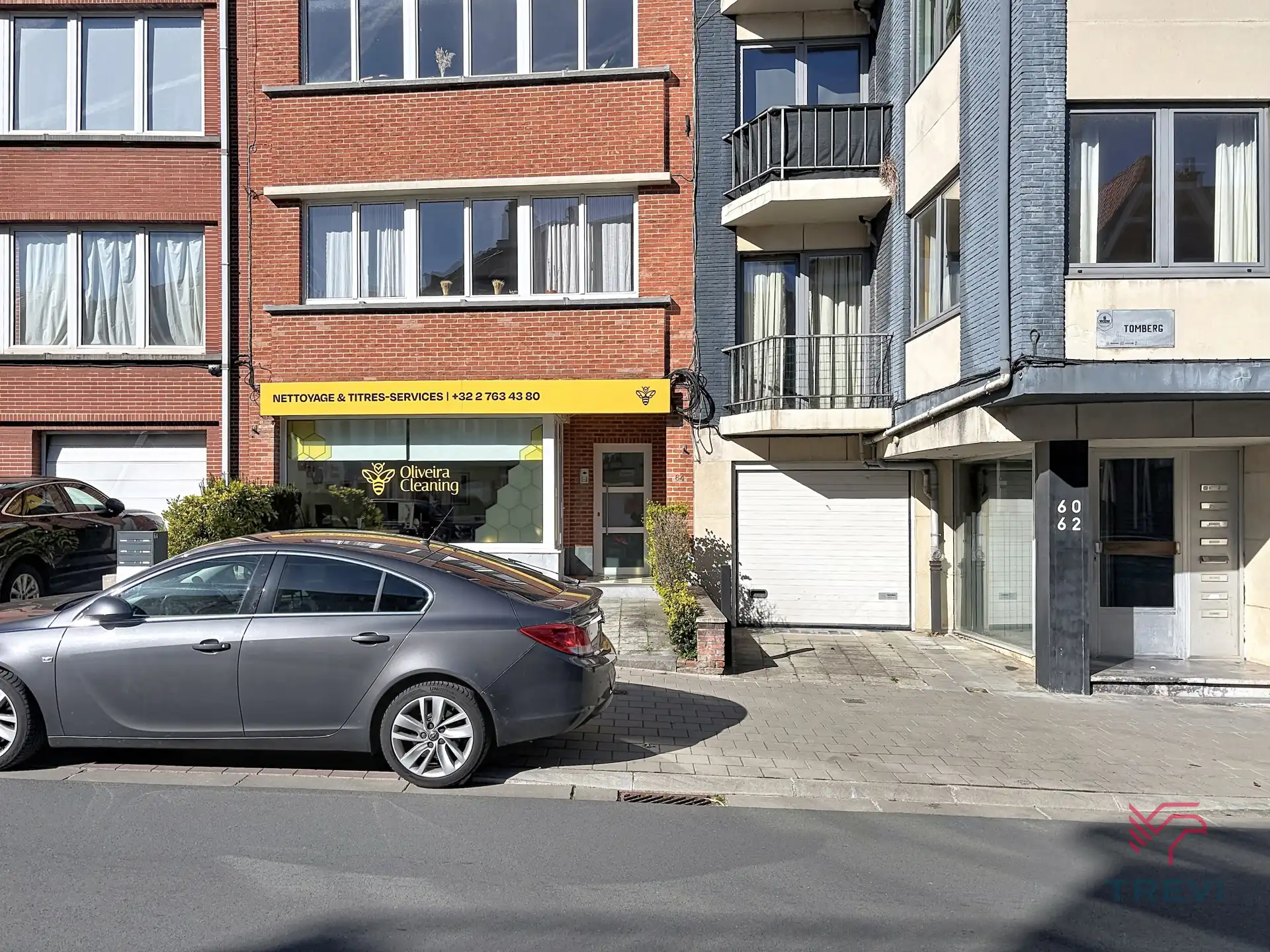 Tomberg - Afgesloten garagebox foto {{pictureIndex}}