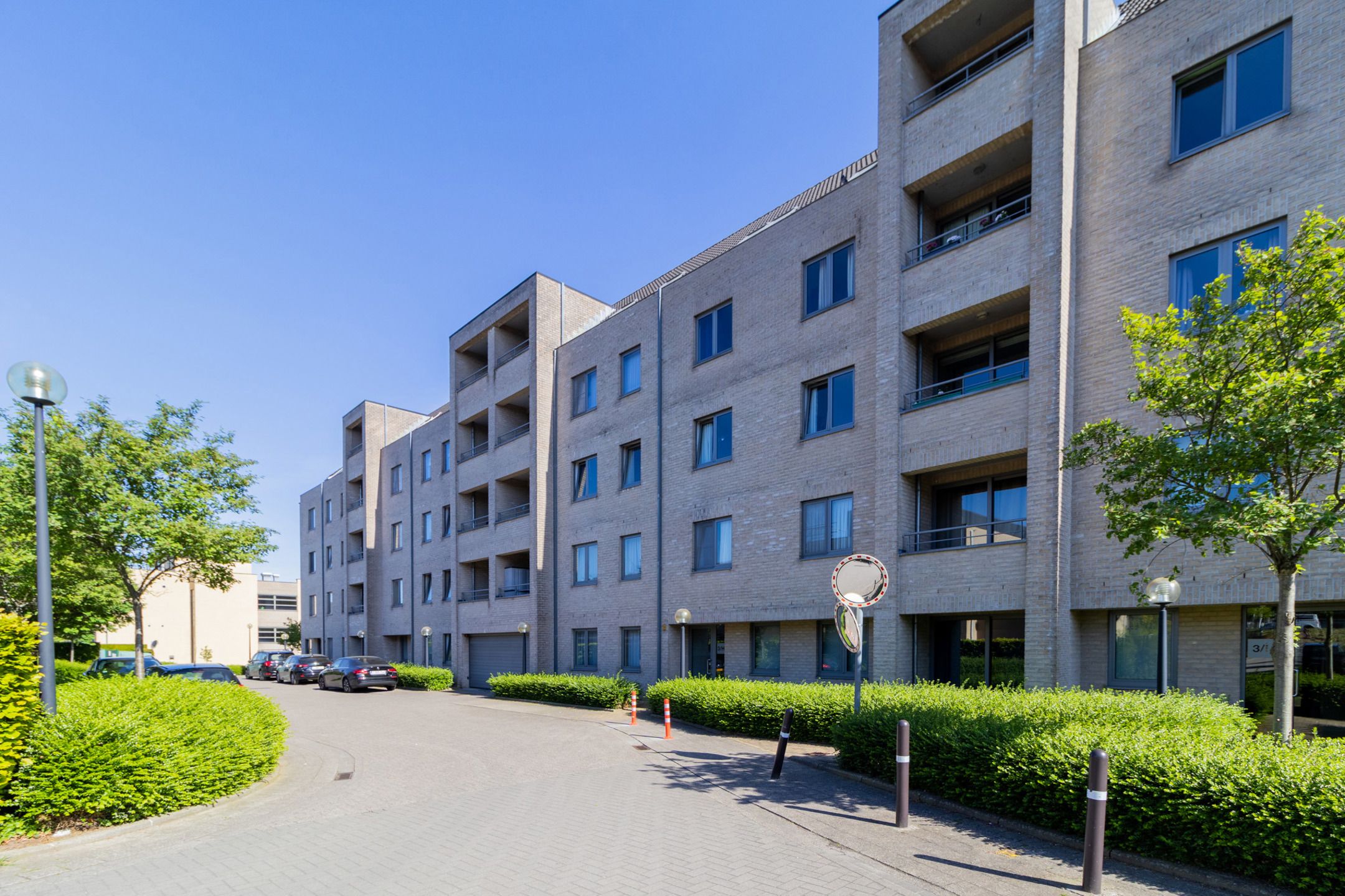 ()=>{if(producerUpdateValueVersion(node),producerAccessed(node),node.value===ERRORED)throw node.error;return node.value} Hoogstraat 3G/022 - 1930 Zaventem