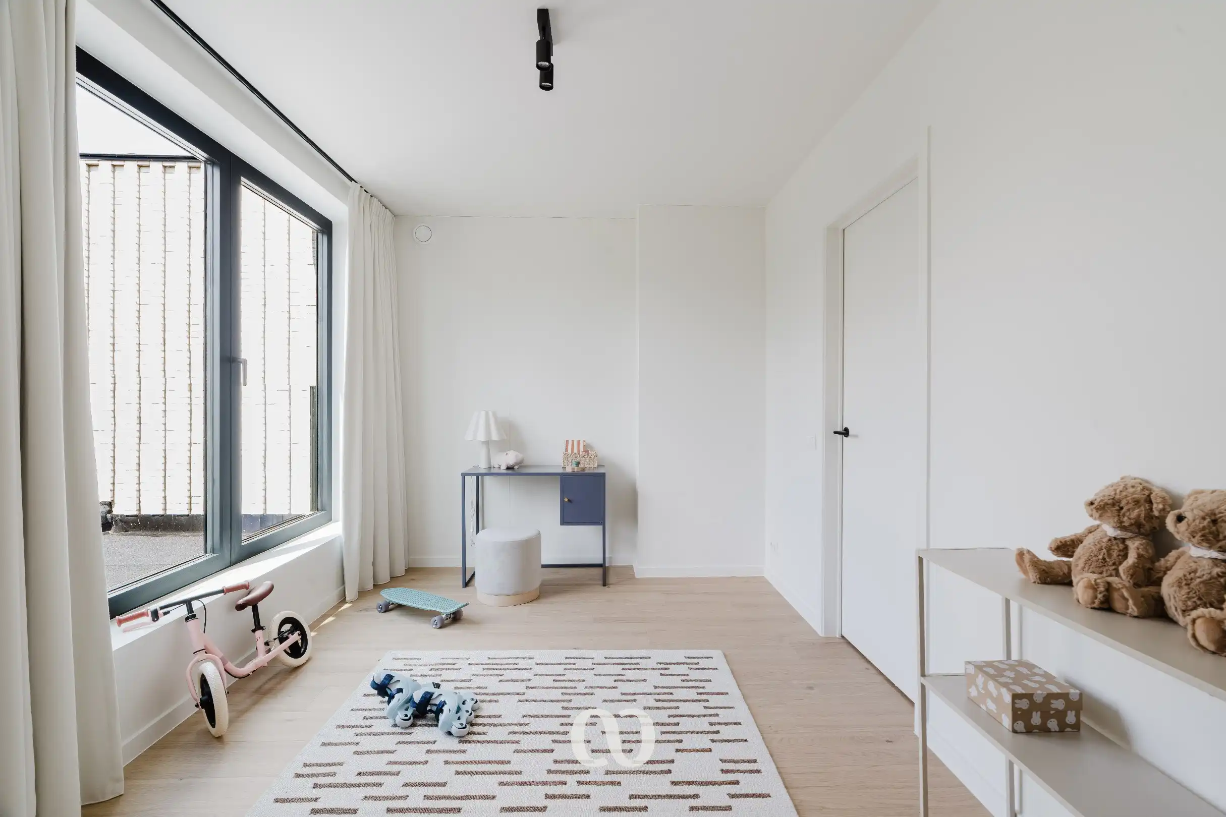 Volledig afgewerkte nieuwbouwwoning met 5 slaapkamers foto 22