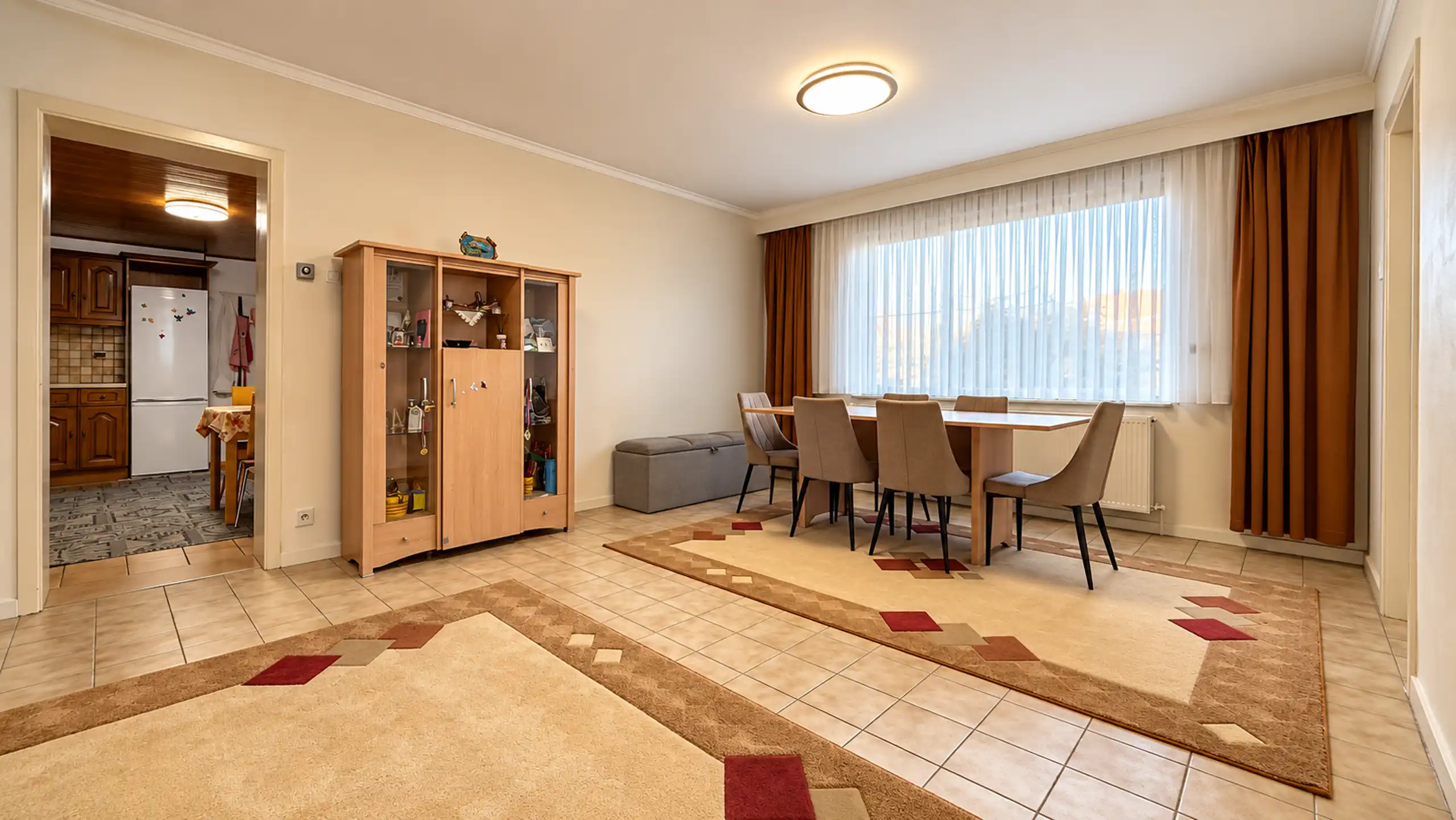Ruime woning met 3slpk, tuin en garage op toplocatie! foto 6