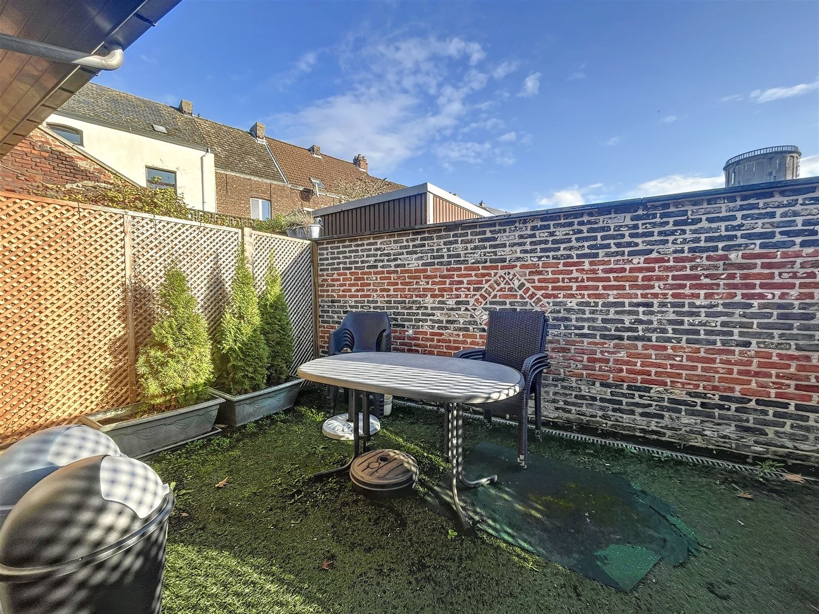 Sympathieke woning met hoge kwalitatieve afwerking in een oase van rust middenin centrum. foto 14