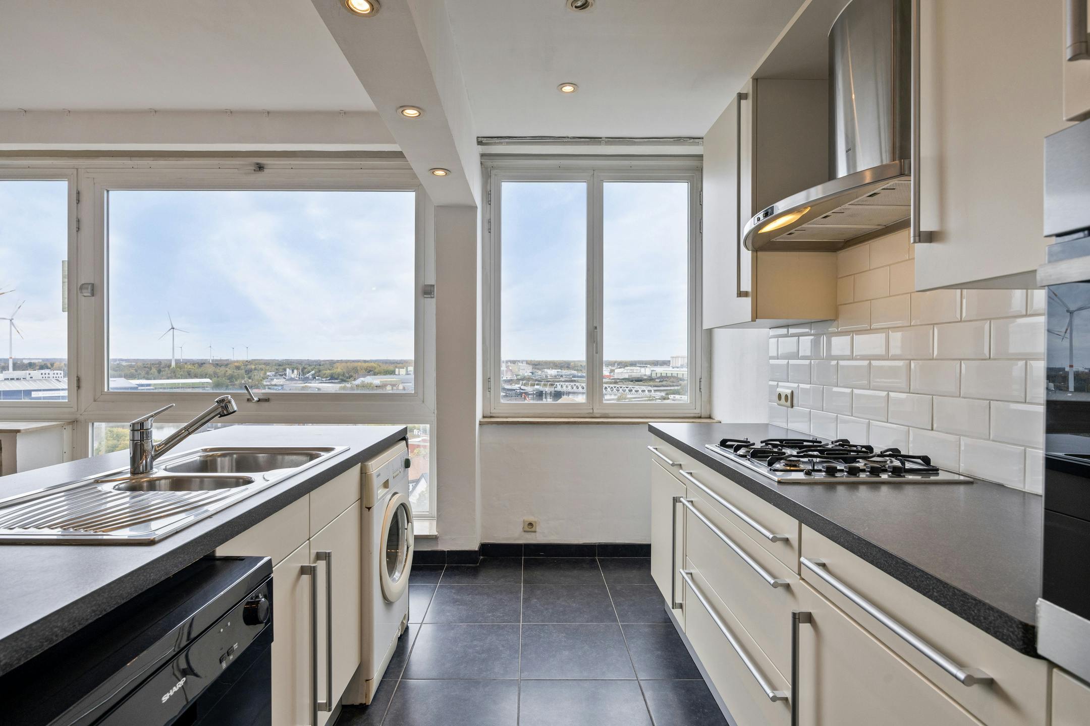 Instapklaar appartement met 2 slaapkamers in Boom foto 3