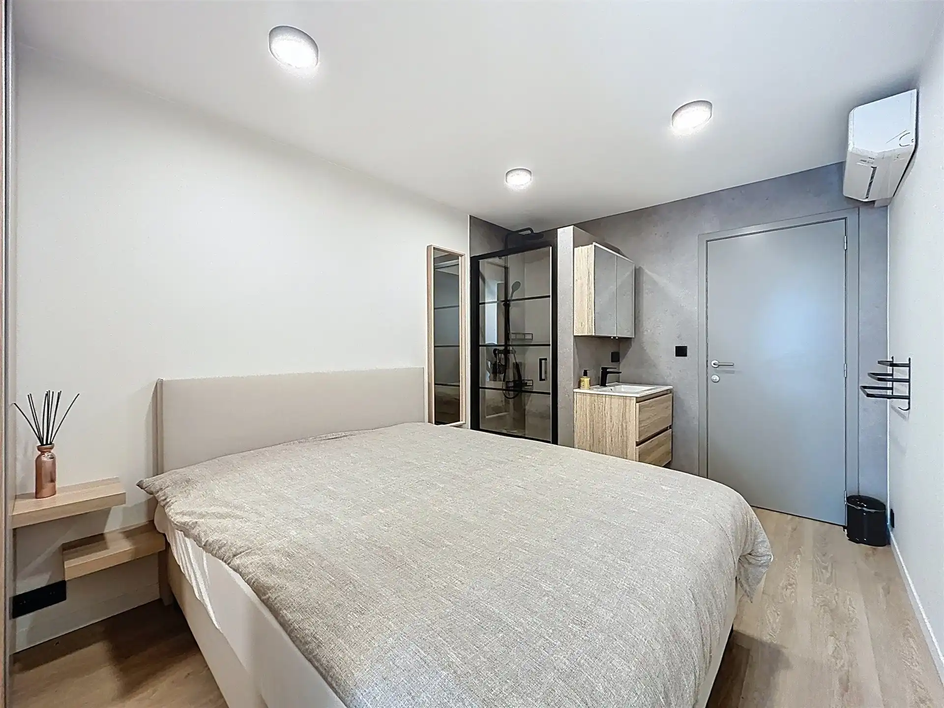 Ruime woning met bijbouw en weide op perceel van 6790 m²  foto 11