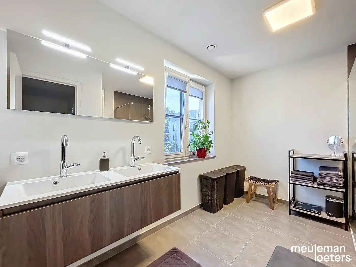 Instapklare energiezuinige woning met drie slaapkamers, tuin en garage foto 12