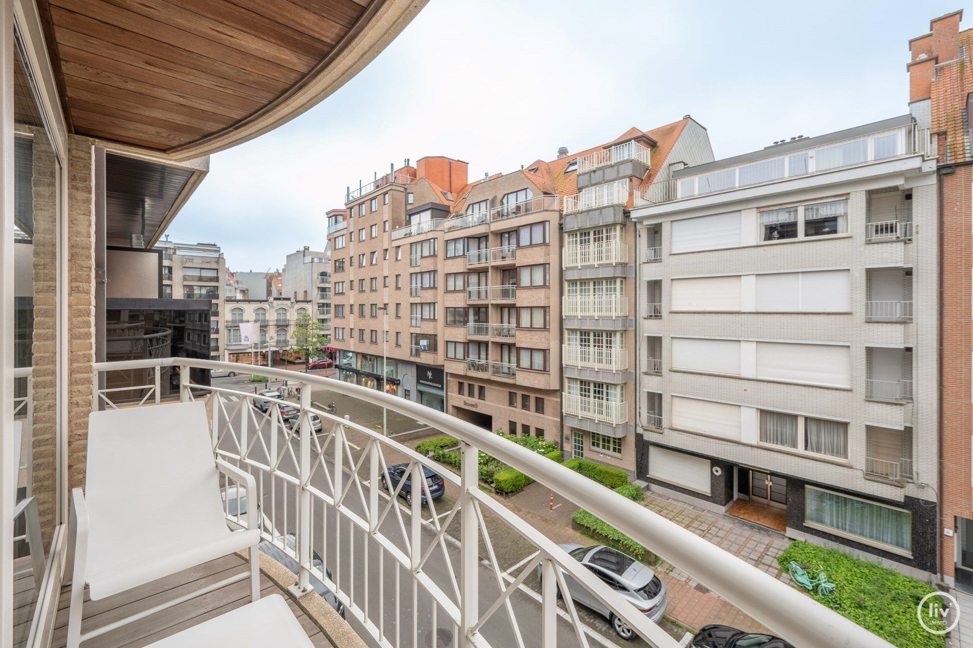 Gezellig appartement met 2 slaapkamers en zonnig terras gelegen in de Taborastraat te Knokke.  foto 7