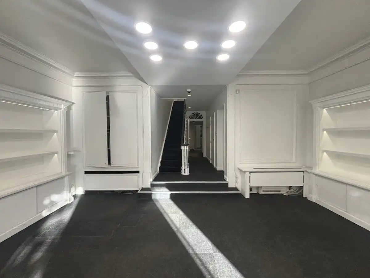 Handels-of kantoorruimte in Doorniksestraat 19 Kortrijk te huur via Kortrijk Zaait foto 3