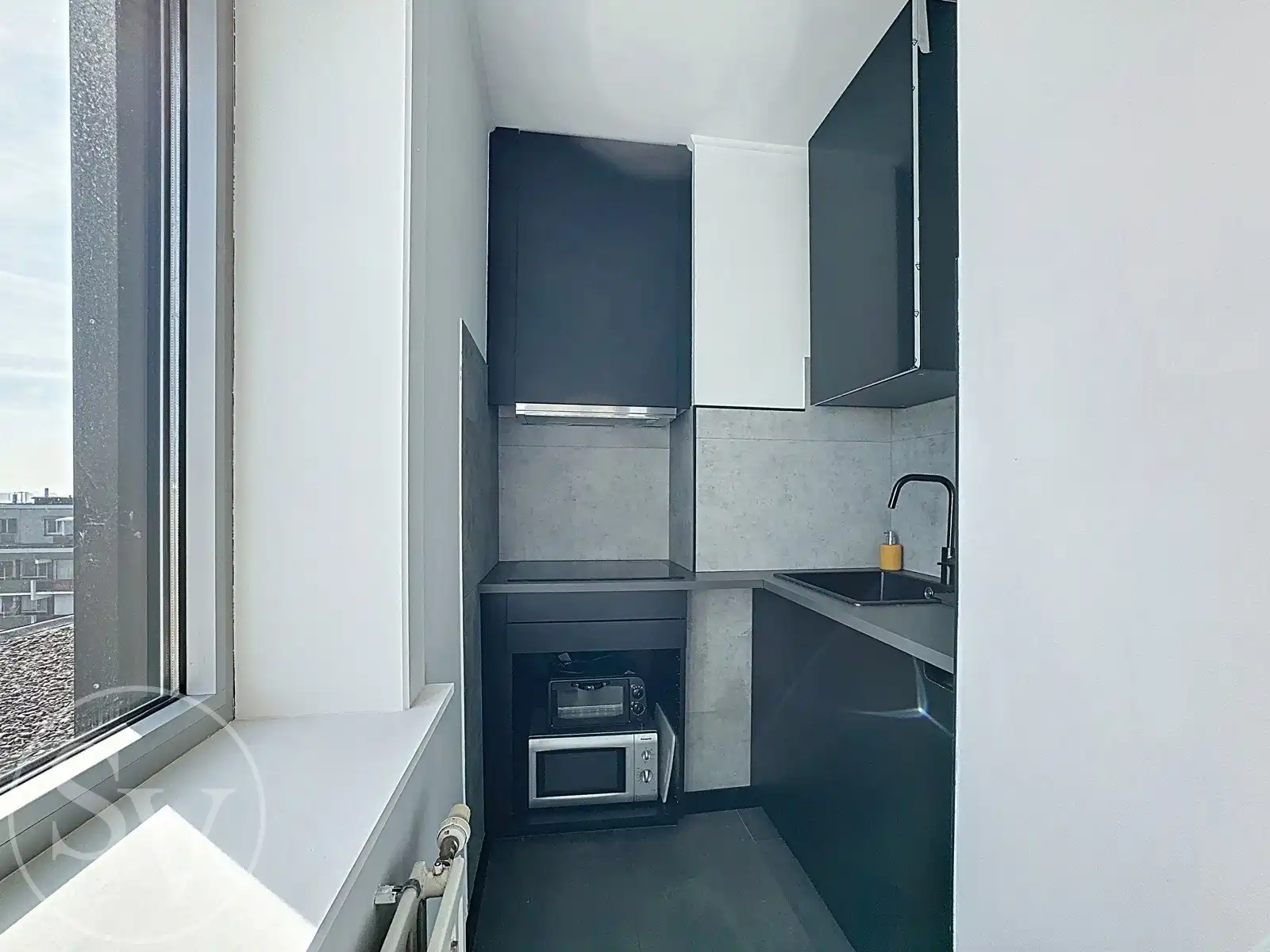 Semi bemeubeld appartementje. foto 6