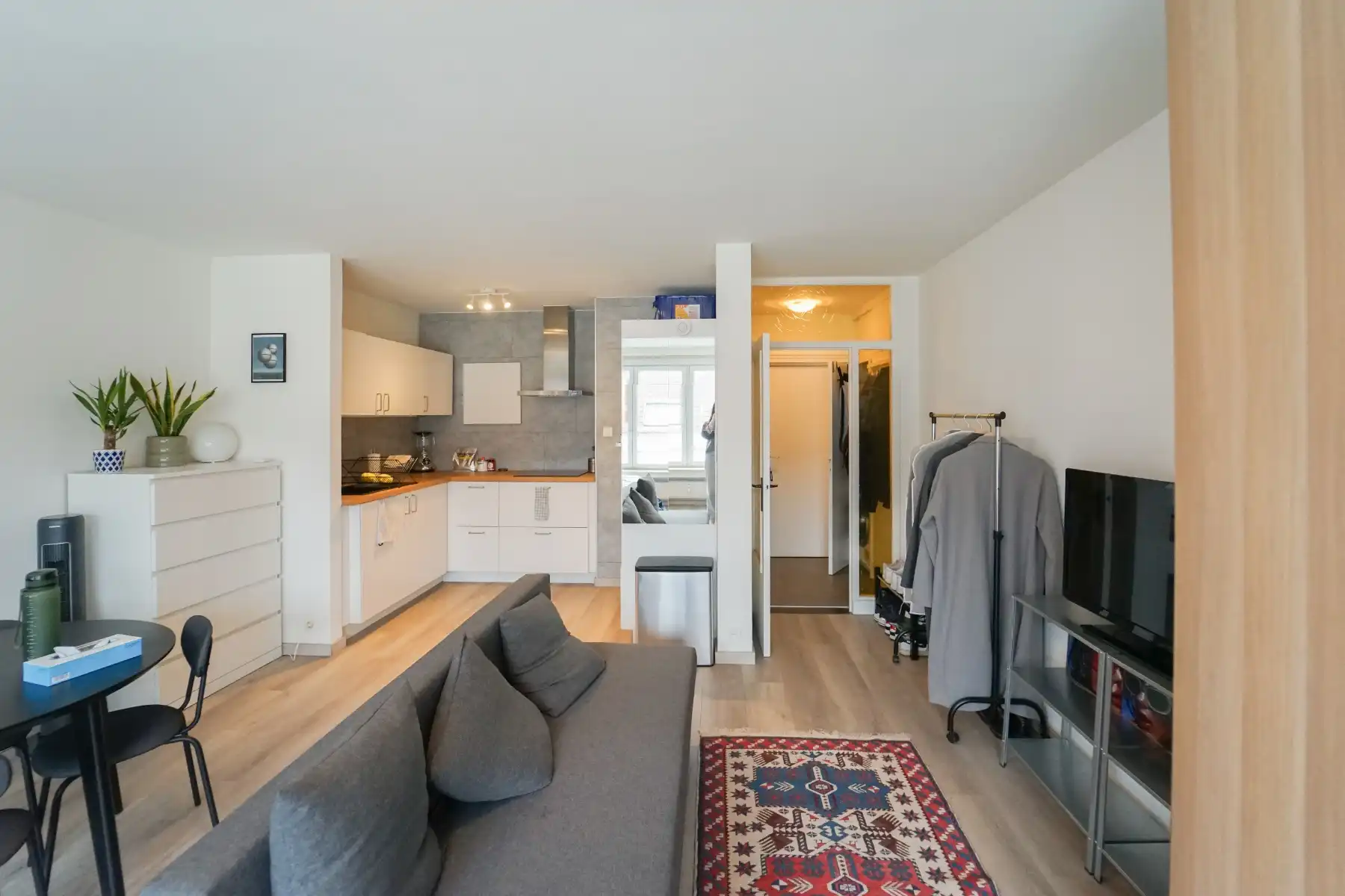 Gerenoveerde knusse studio met schitterend uitzicht! foto 8
