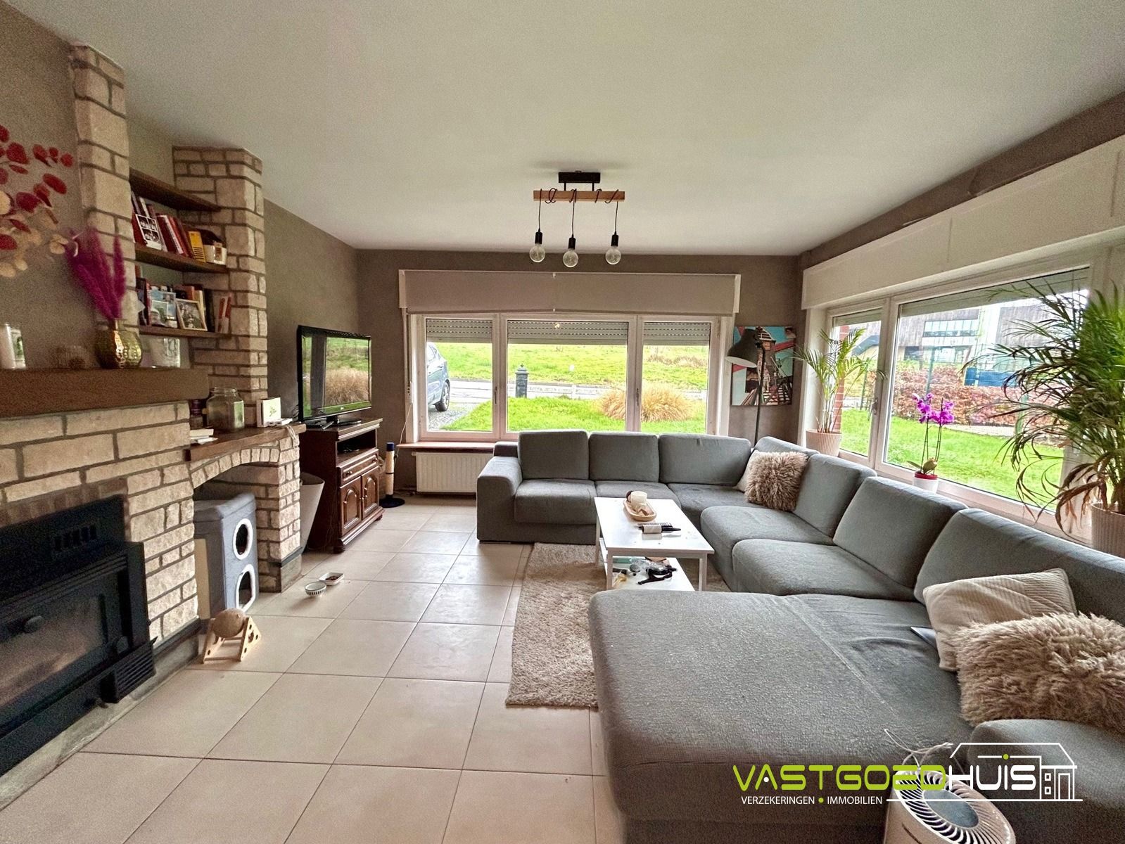 Karaktervolle, halfopen bebouwing met garage en tuin foto 6