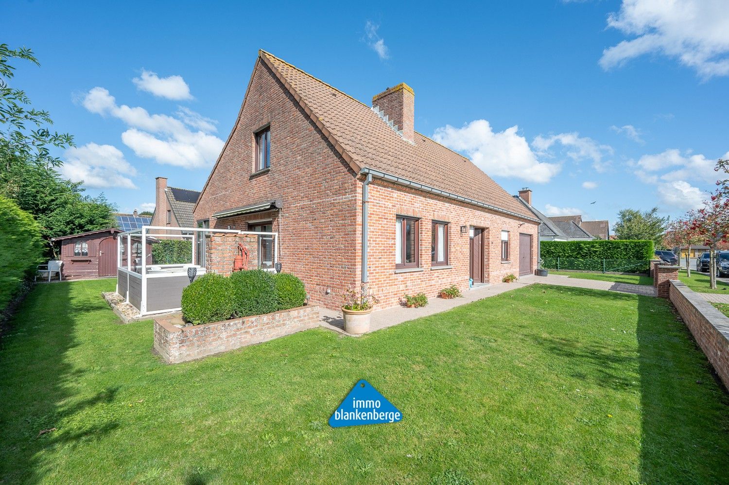 Gezellige Villa met Twee Slaapkamers en Grote Tuin foto 21