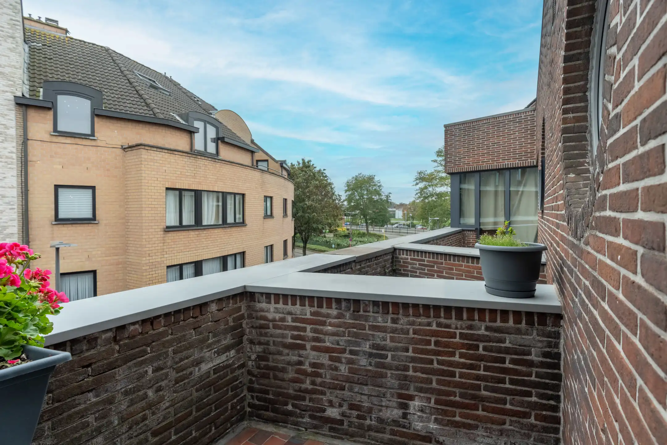 Centraal gelegen 2 slpk app met autostaanplaats te Turnhout foto 14
