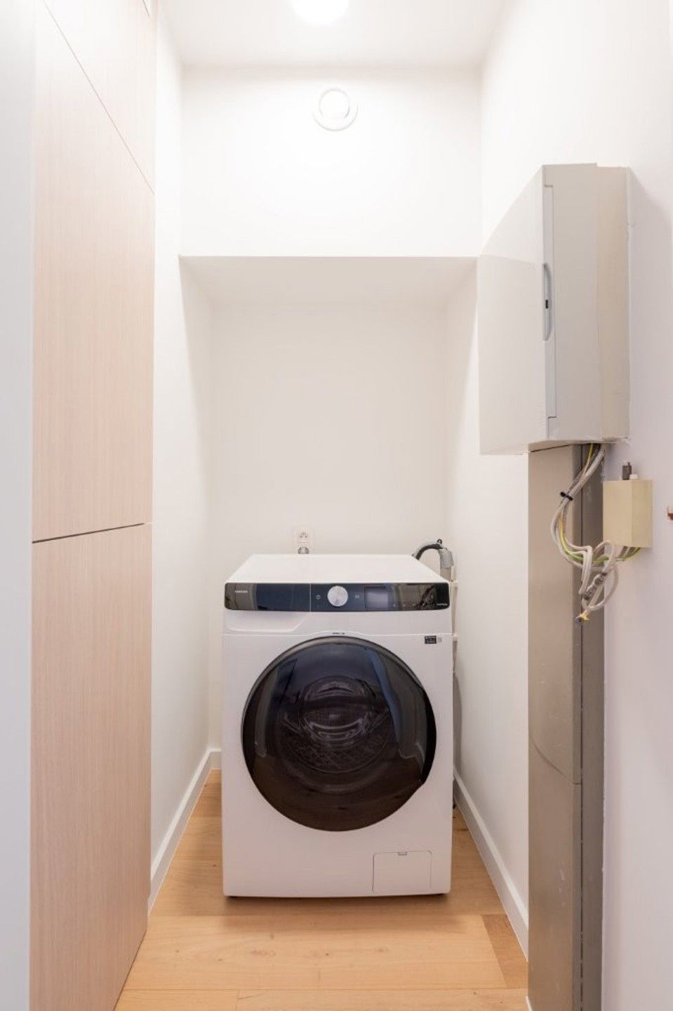 Stijlvol vakantieappartement met Terras, centraal gelegen {Lippenslaan]. foto 16