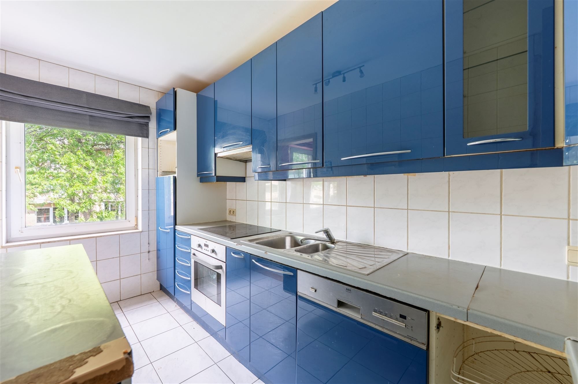 Ruim te renoveren appartement met terras! foto 6