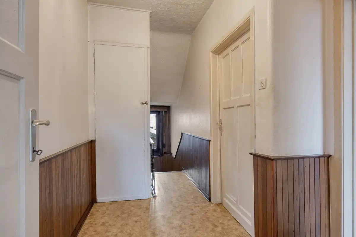 Ruime, op te frissen gezinswoning met 4 slaapkamers en knusse tuin in het gezellige Vlijtingen, Riemst foto 22