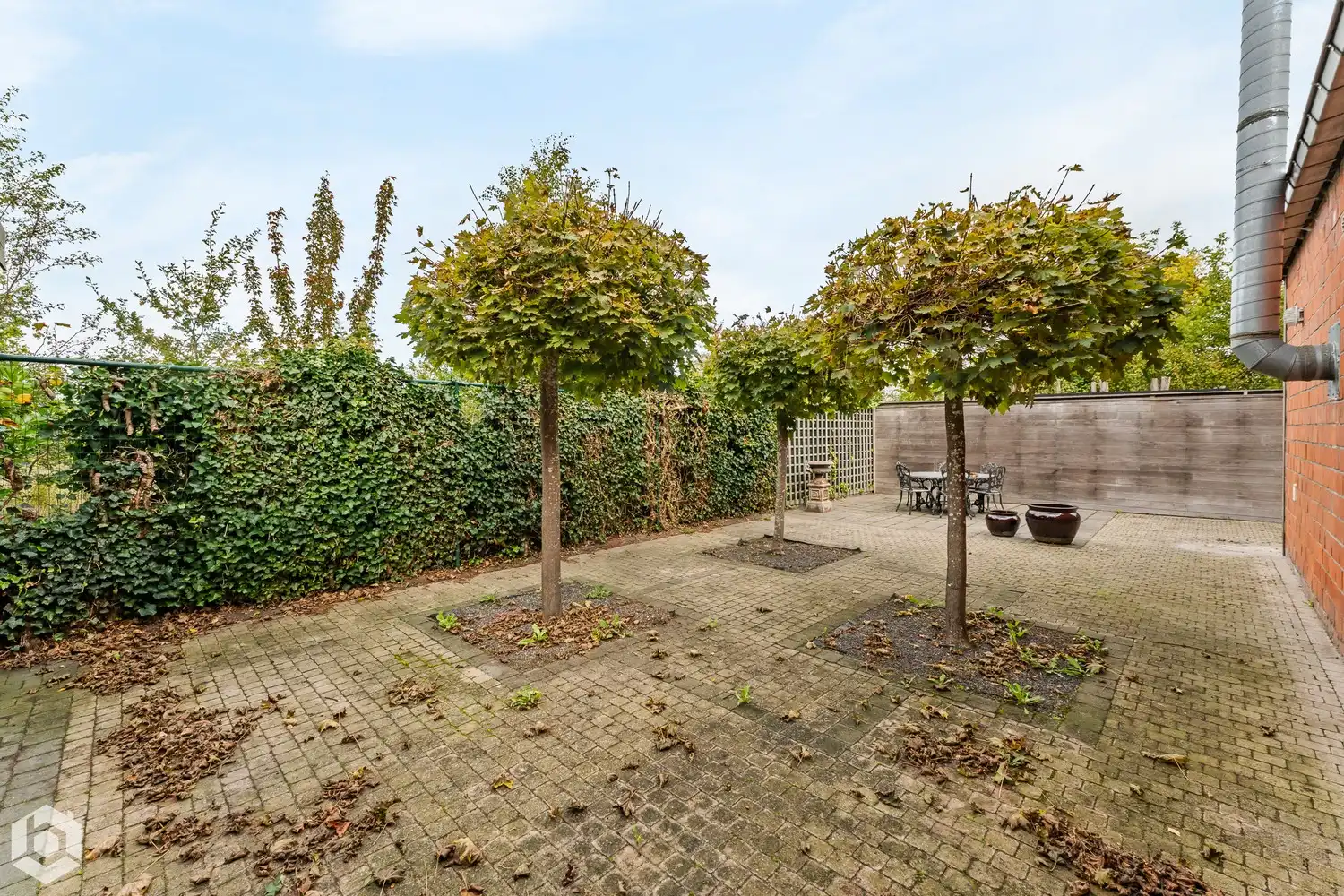 Commercieel pand met ruim appartement op toplocatie in Sint-Katelijne-Waver foto 12