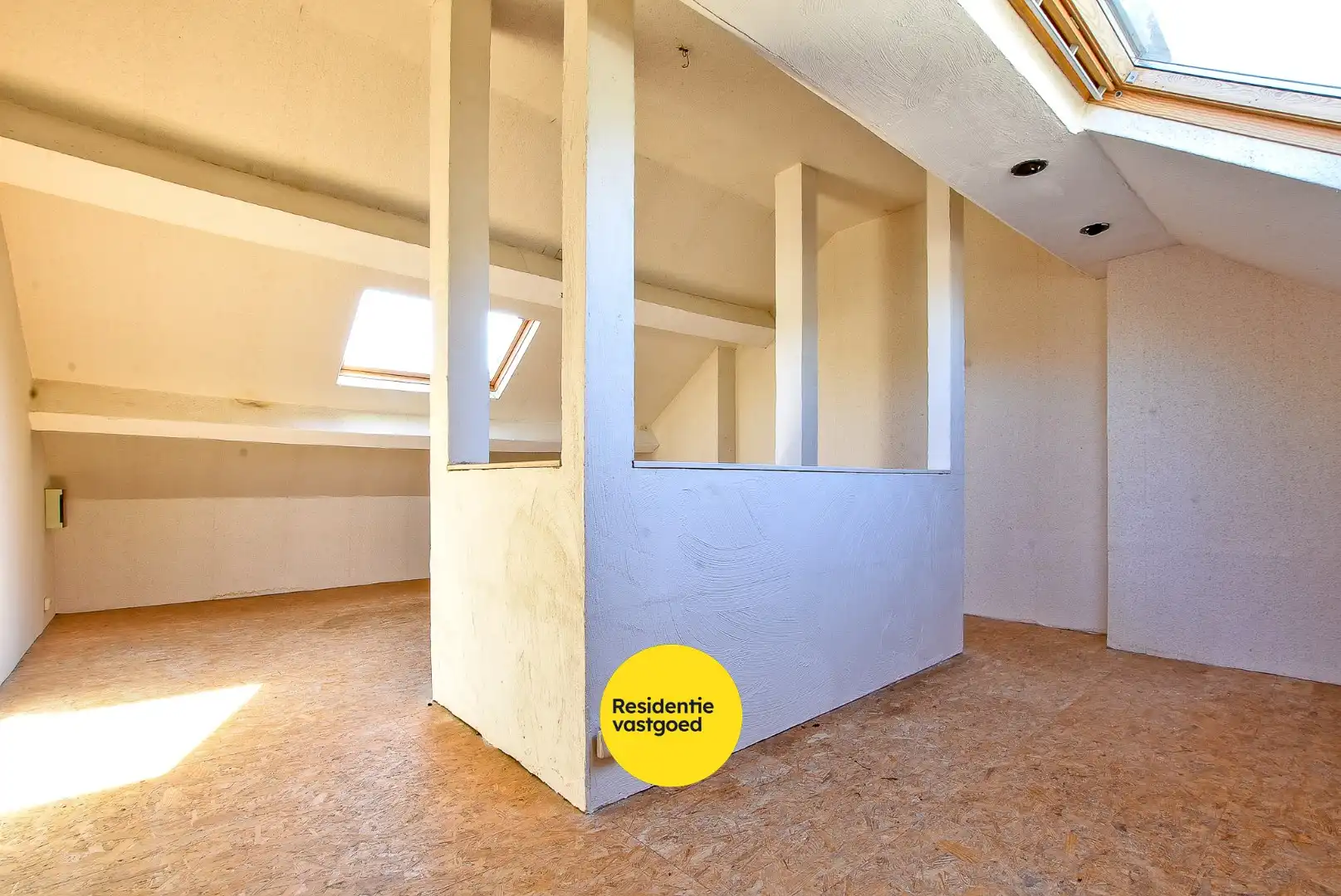 Charmante woning met veel potentieel in centrum Diksmuide op 248 m²! foto 13