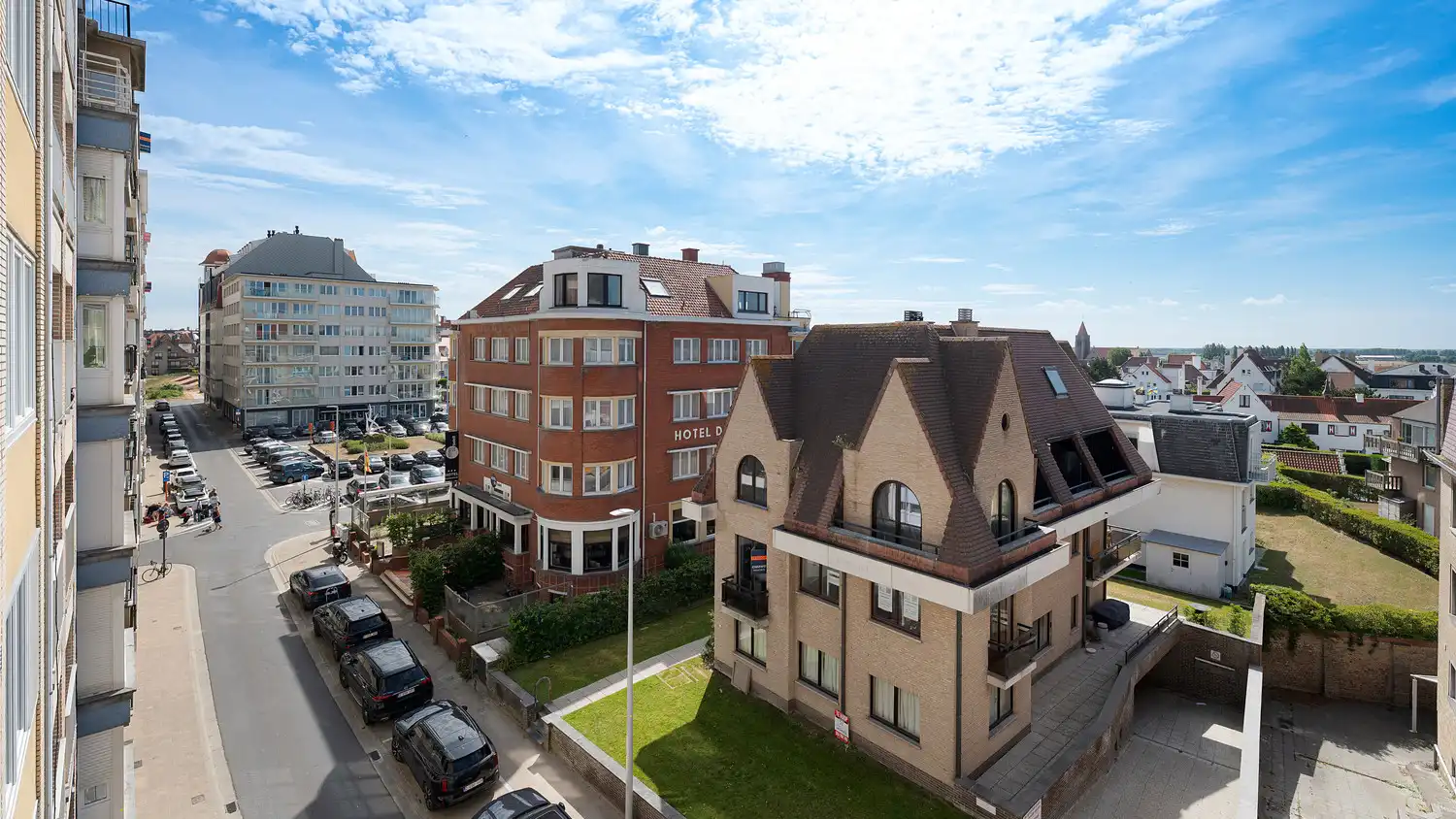 3 slaapkamer appartement met open zichten vlakbij het strand van Duinbergen foto 9